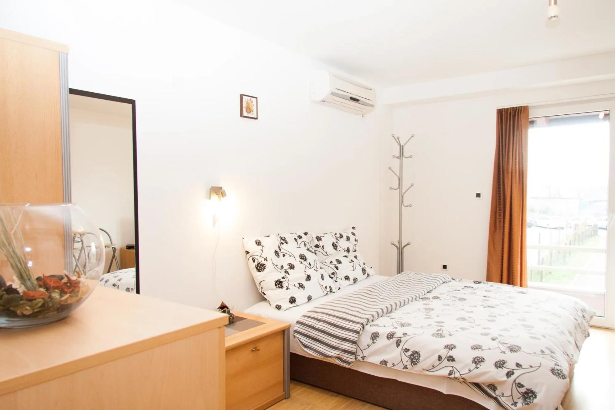 Bed in Rooms Garden Zagreb Airport