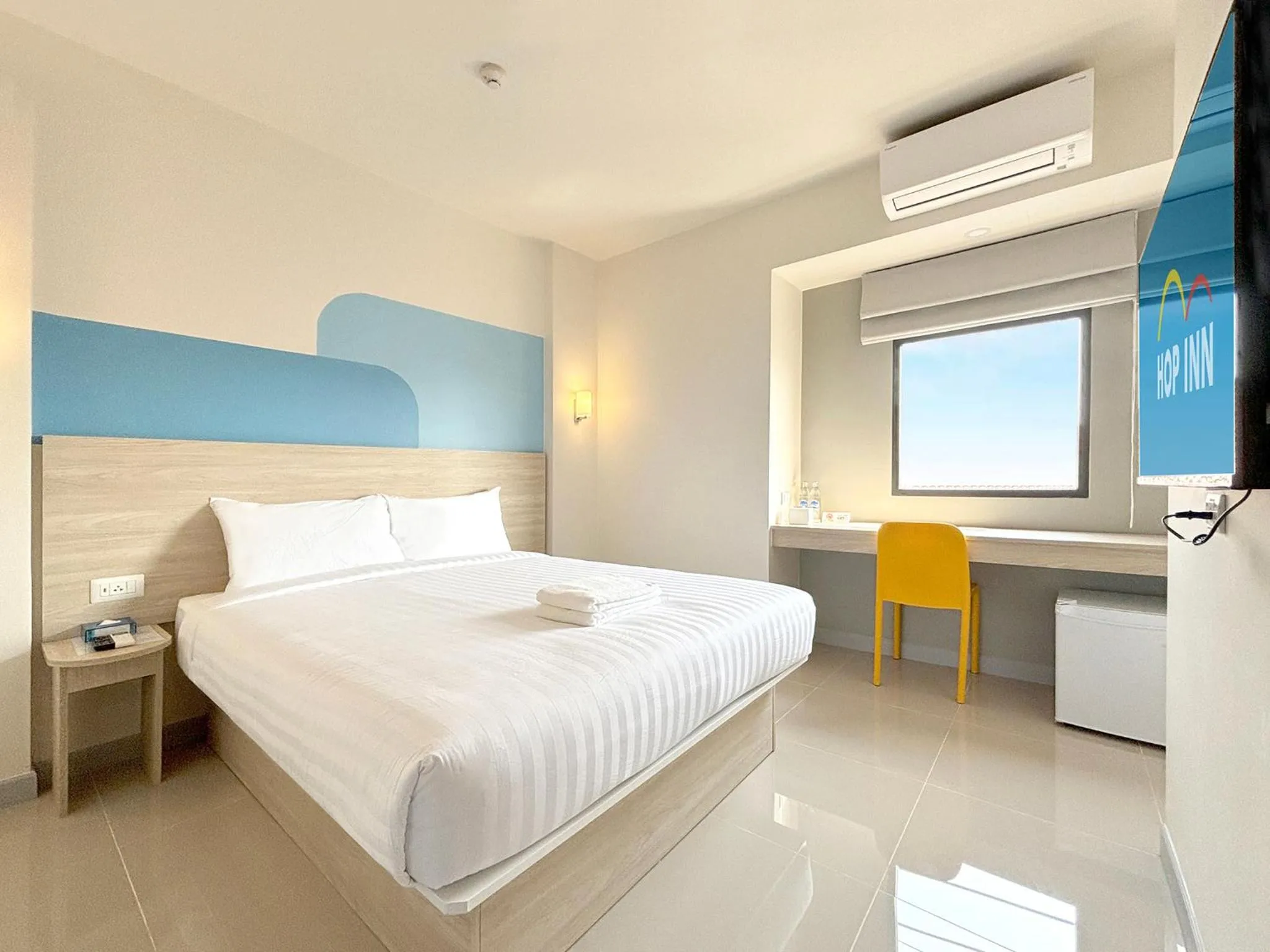 Bed in HOP INN Suphanburi