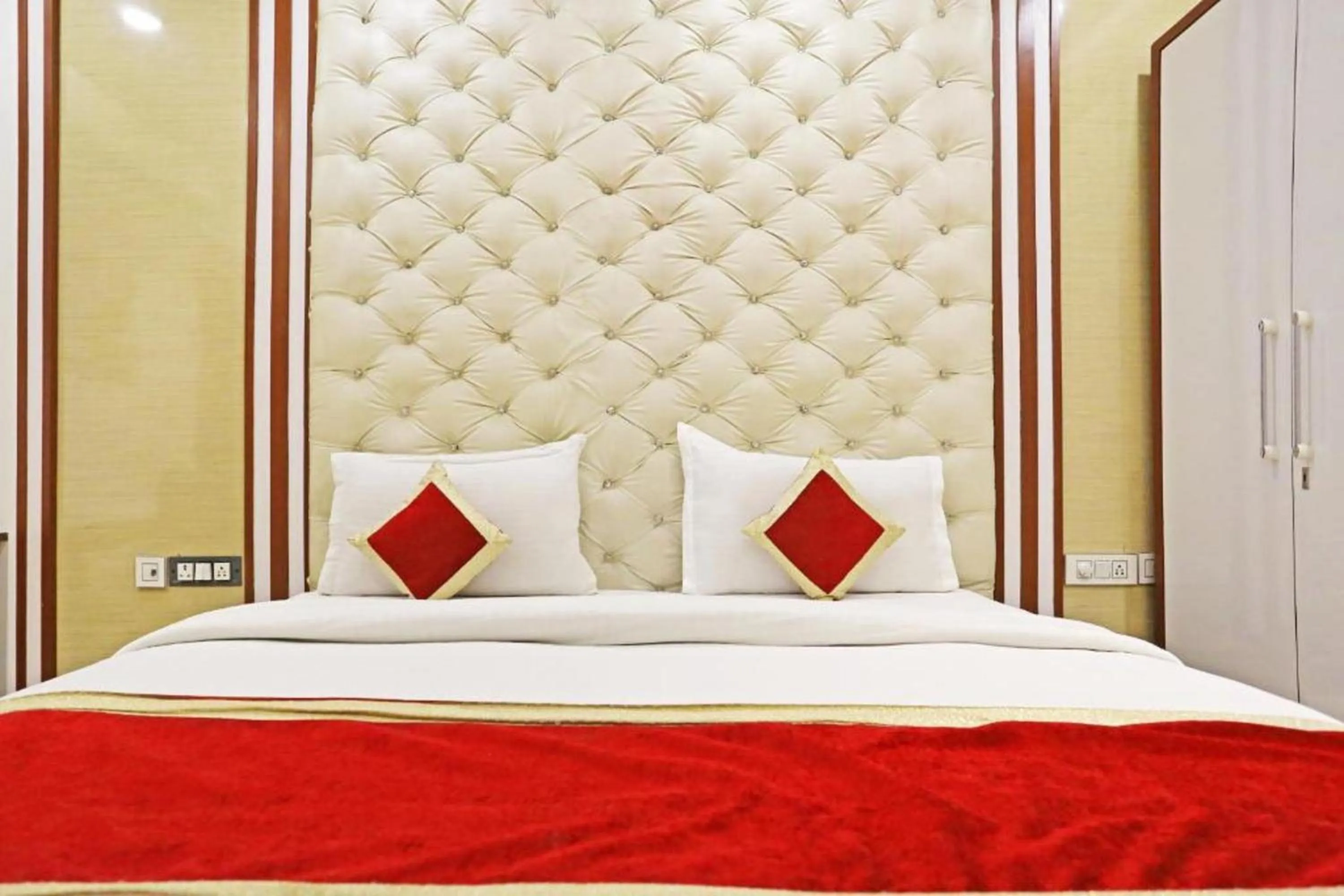 Bed in HOTEL MGM RESIDENCY