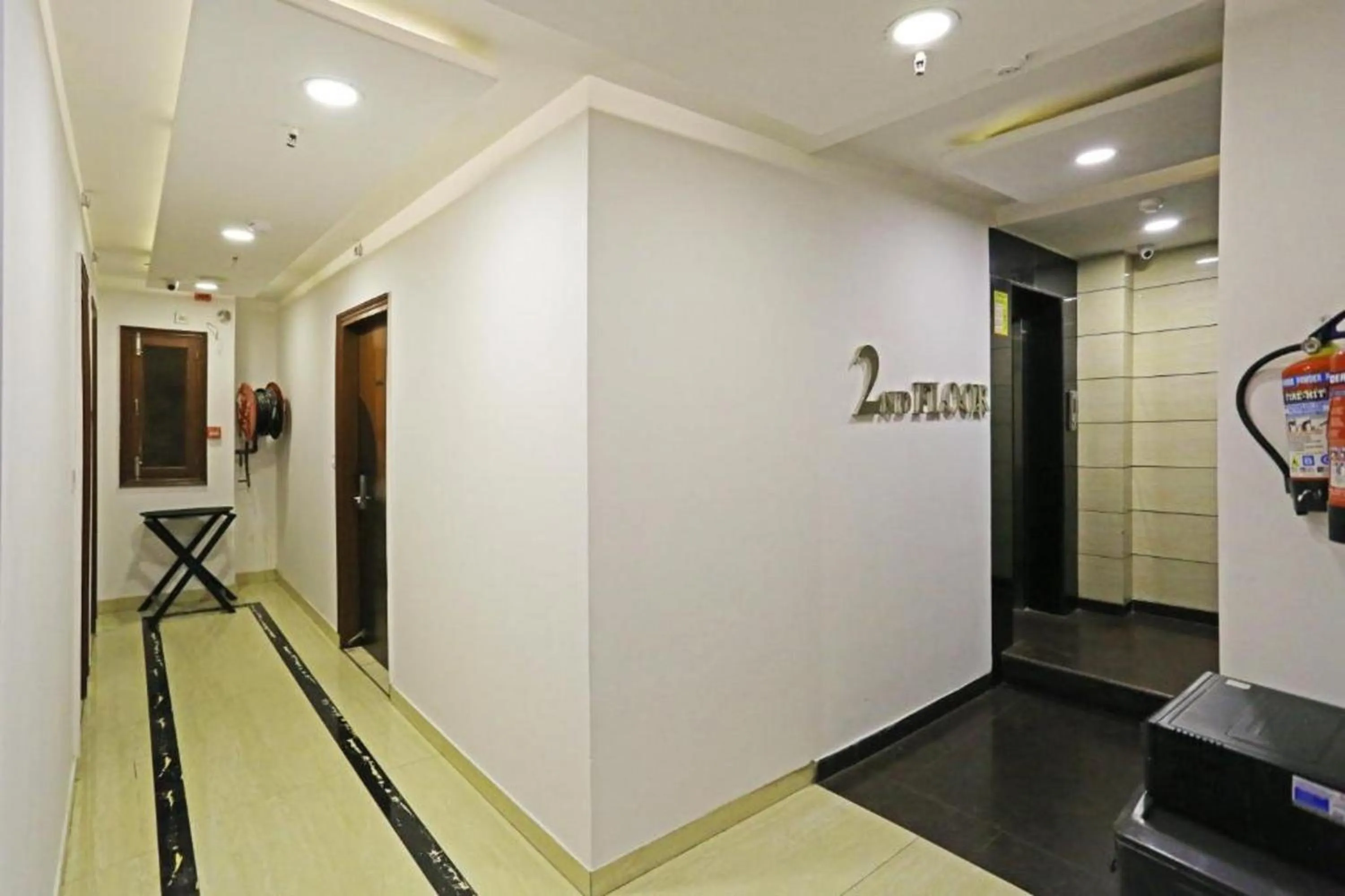 elevator, Lobby/Reception in HOTEL MGM RESIDENCY