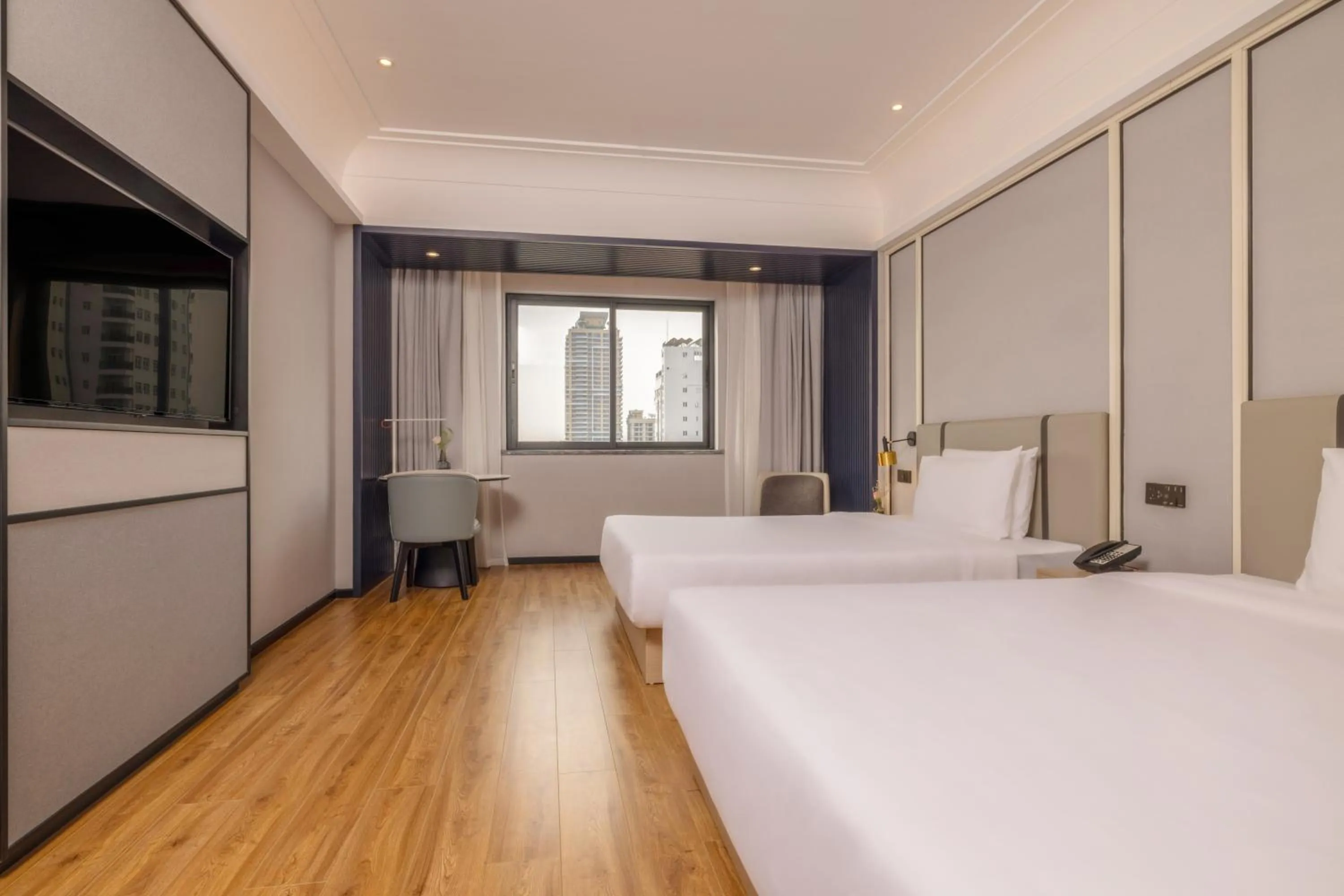 Bedroom, Bed in Marco Polo Hotel