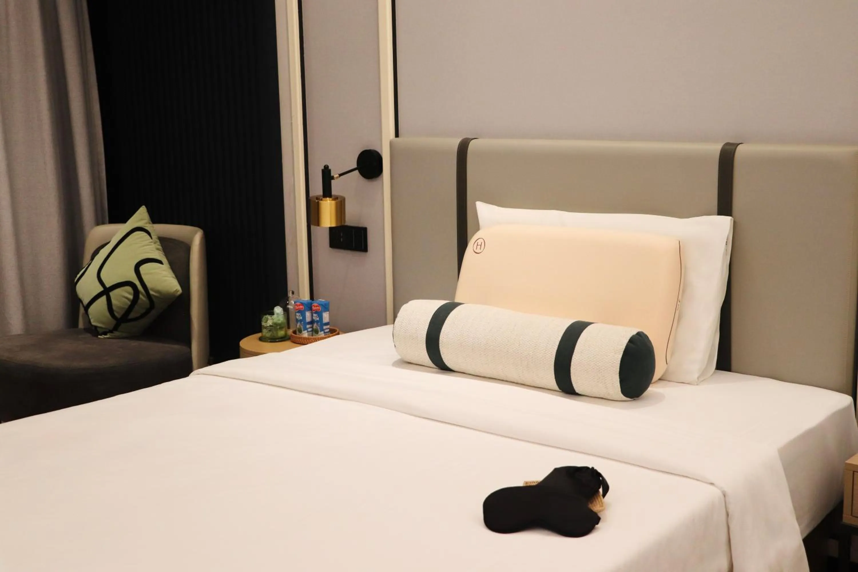 Bed in Maxx Phnom Penh Downtown By H World