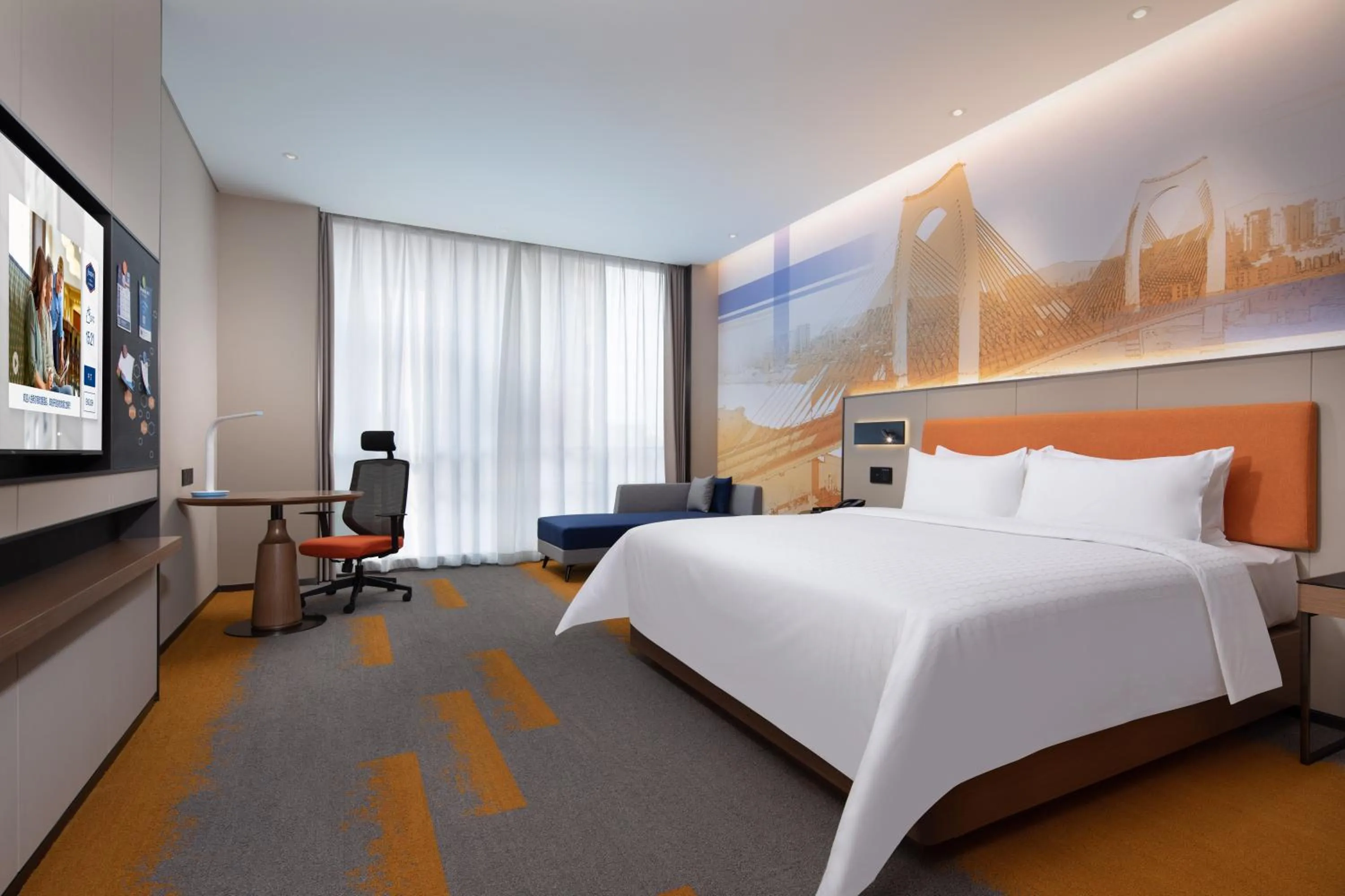Photo of the whole room, Bed in Hampton by Hilton Guigang