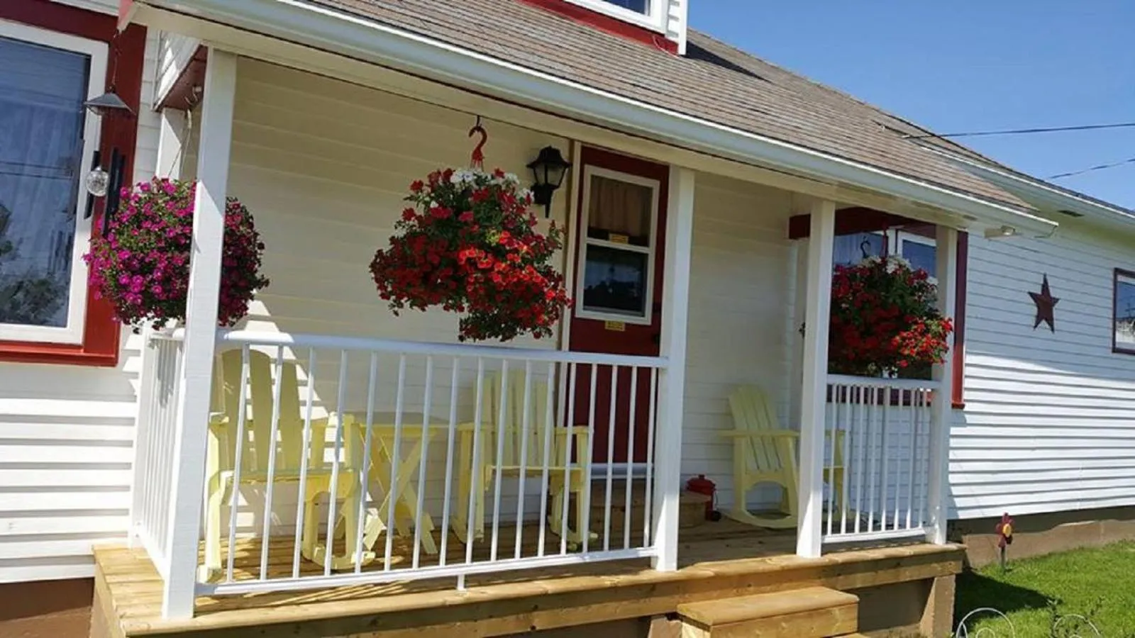 Property building in Mama`s By The Sea B&B