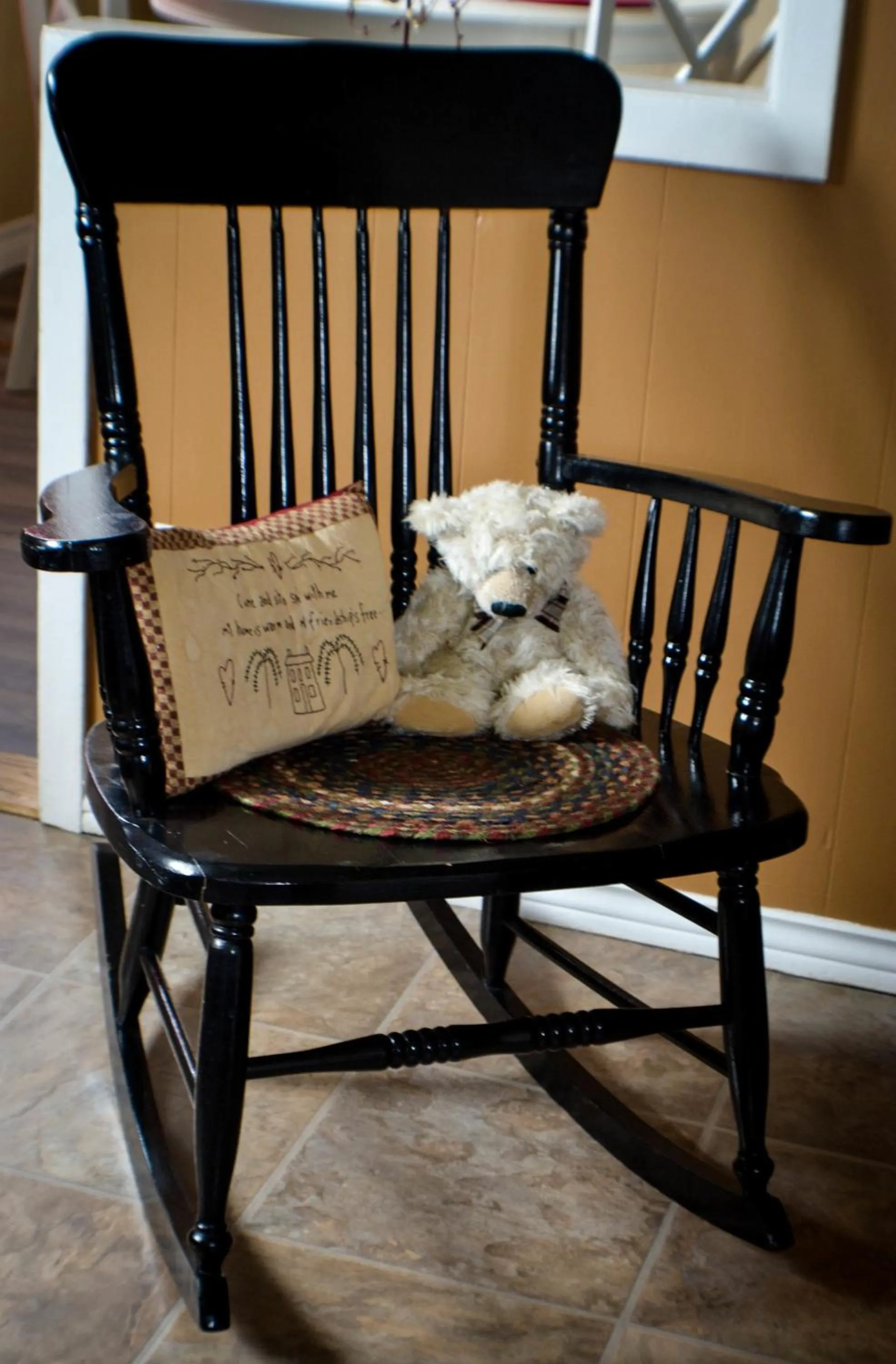 Decorative detail in Mama`s By The Sea B&B