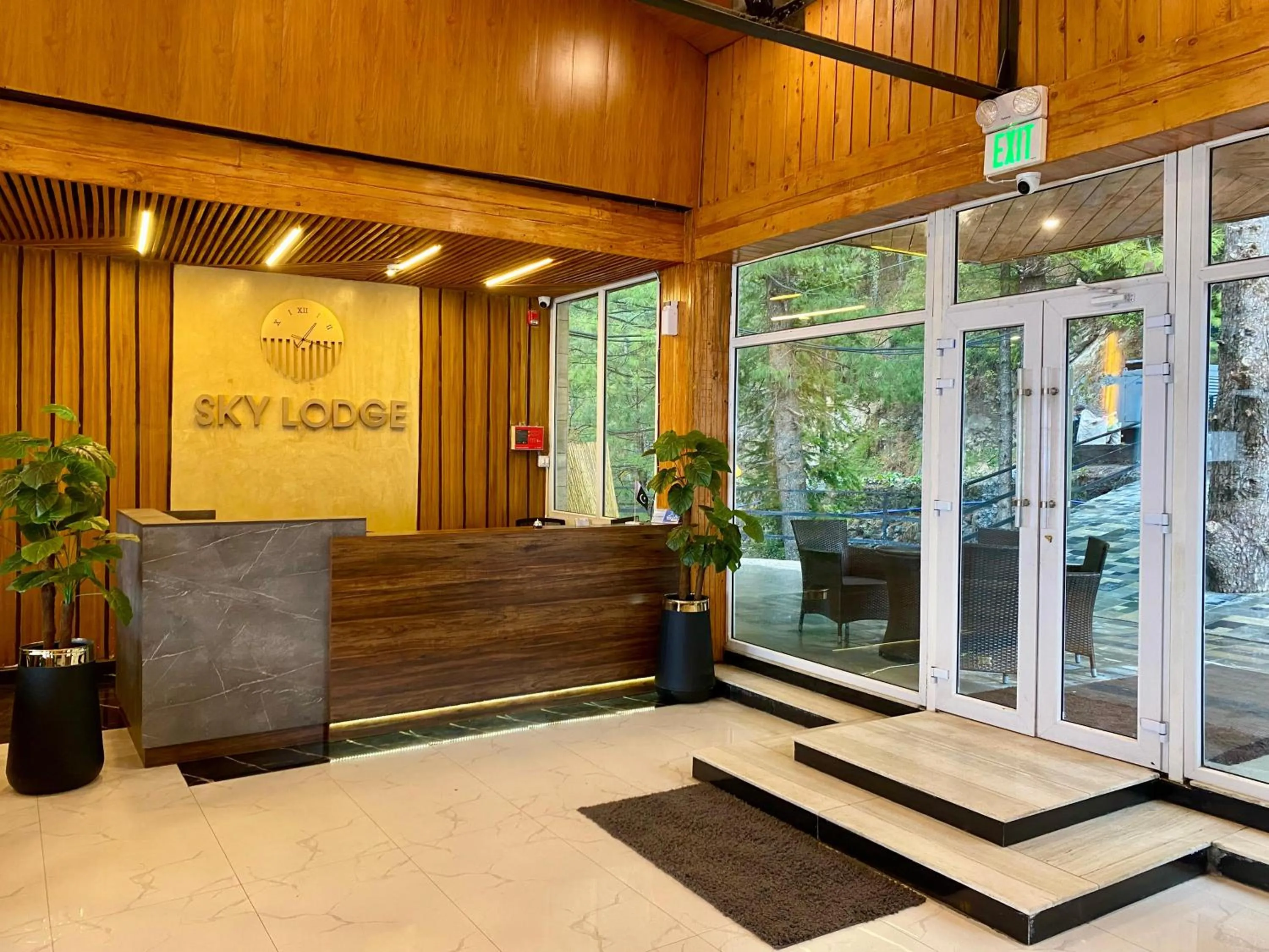 Lobby or reception in Sky Lodge Hotel