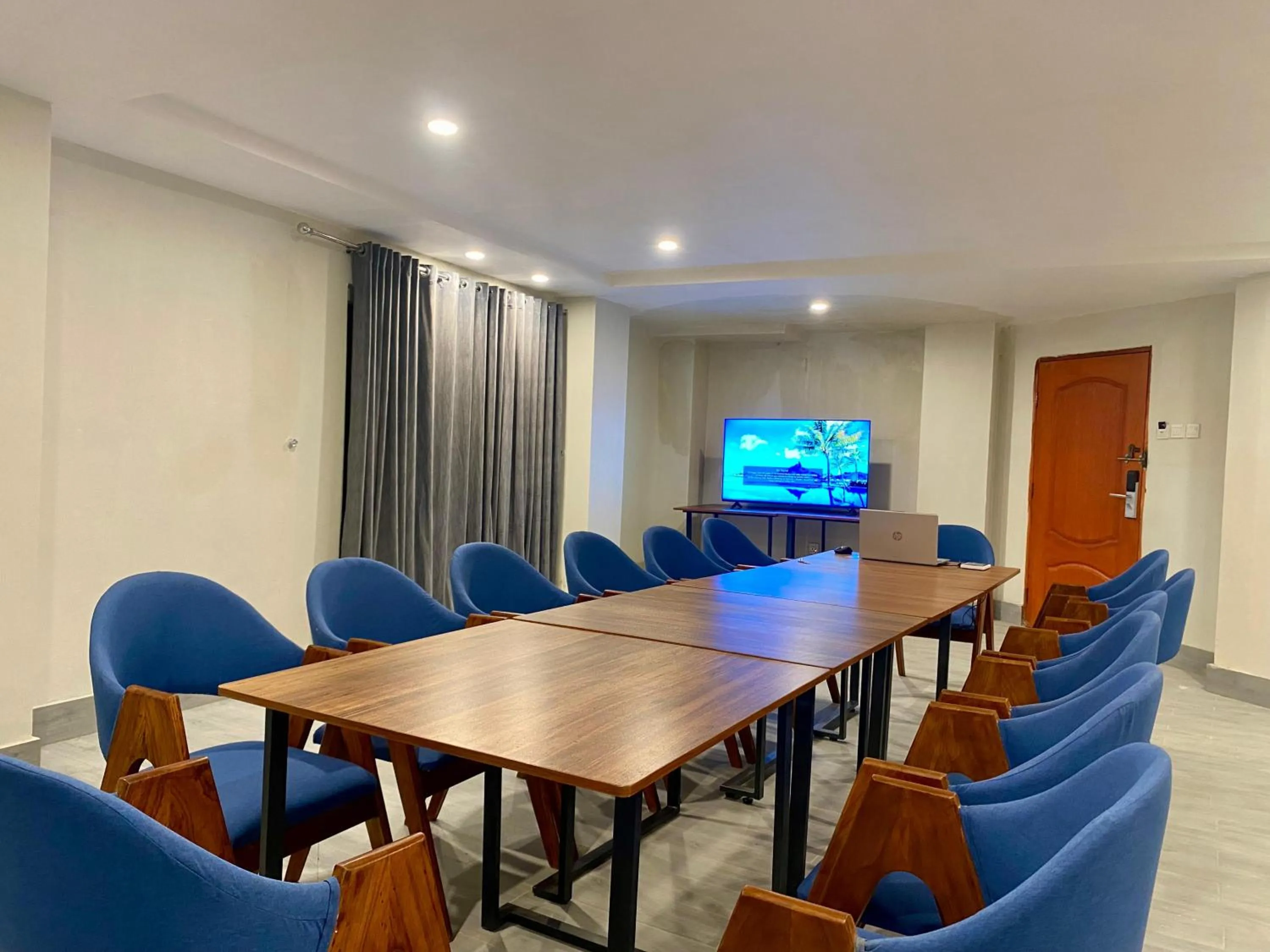 Meeting/conference room in Sky Lodge Hotel