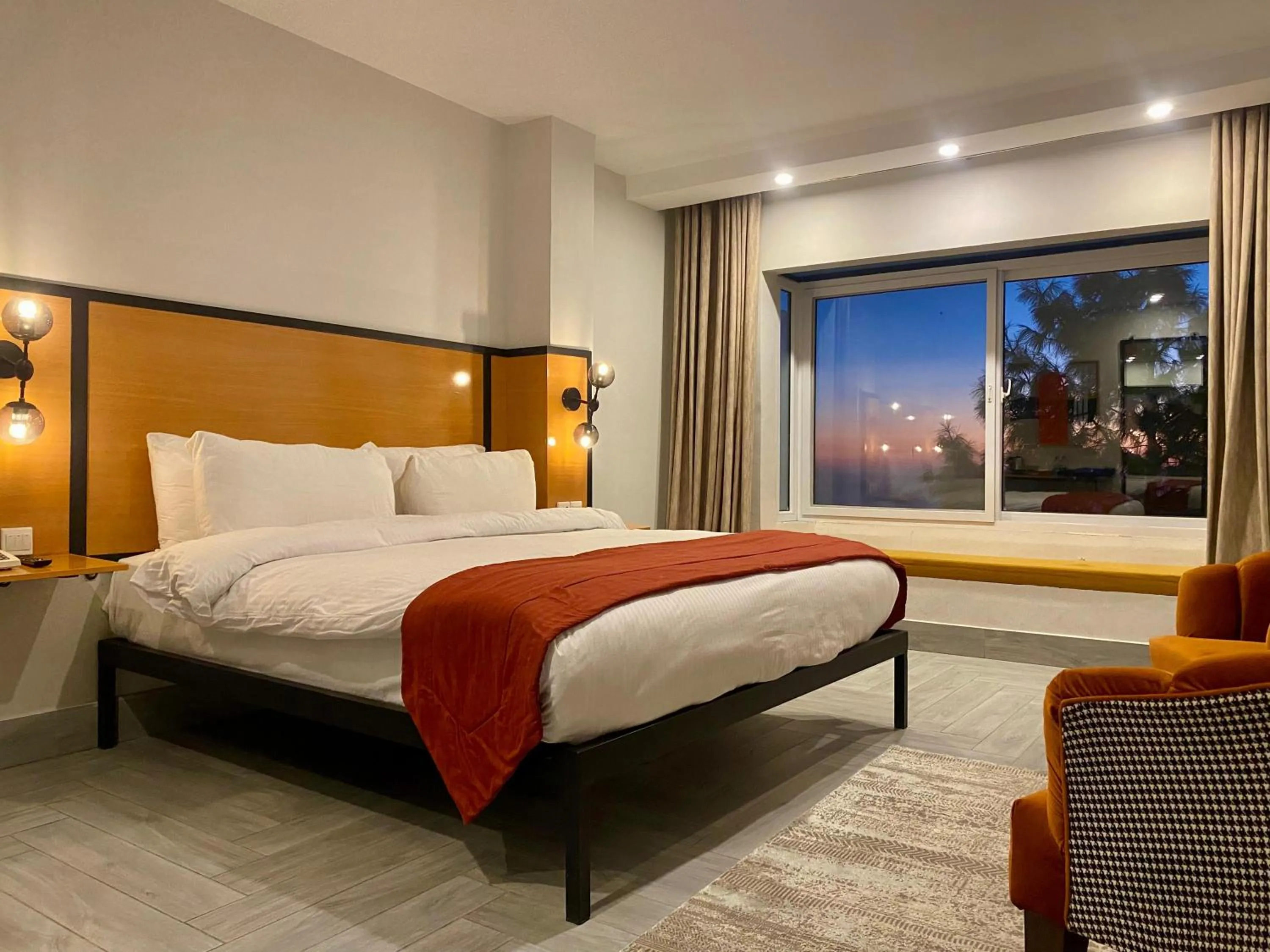 Bedroom, Bed in Sky Lodge Hotel