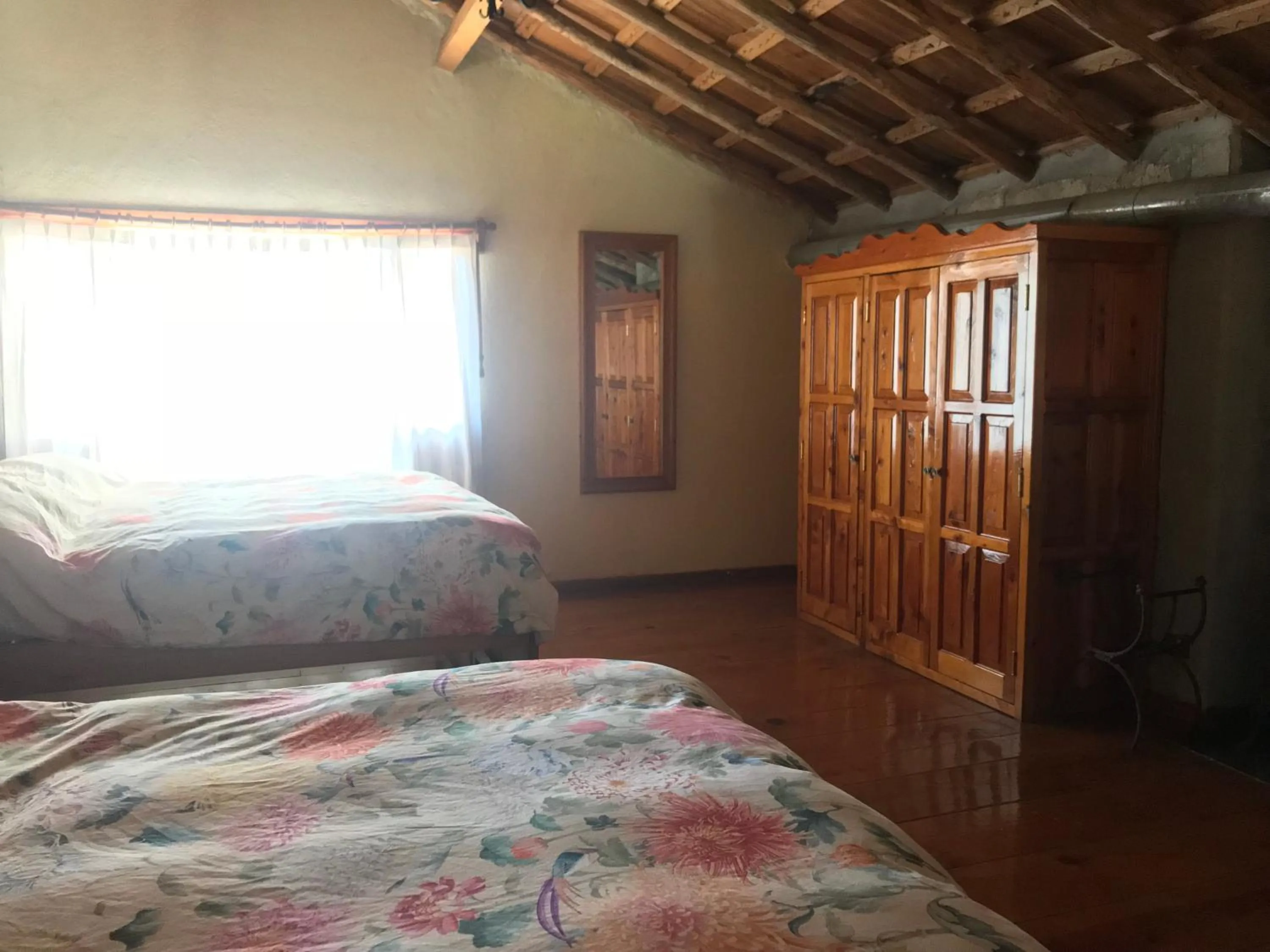 Photo of the whole room, Bed in Cabañas 5 Pinos
