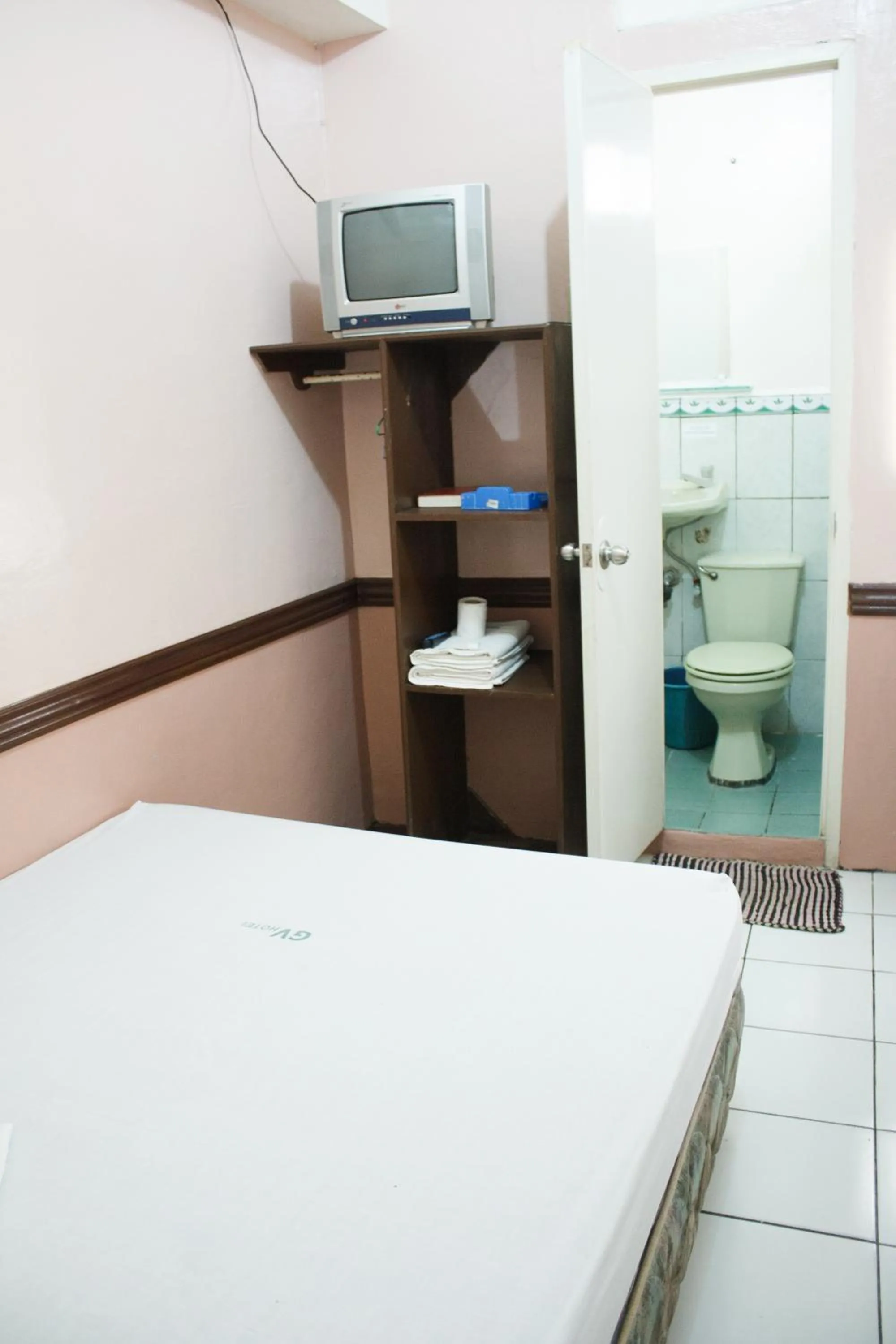 Bed in GV Hotel - Catarman