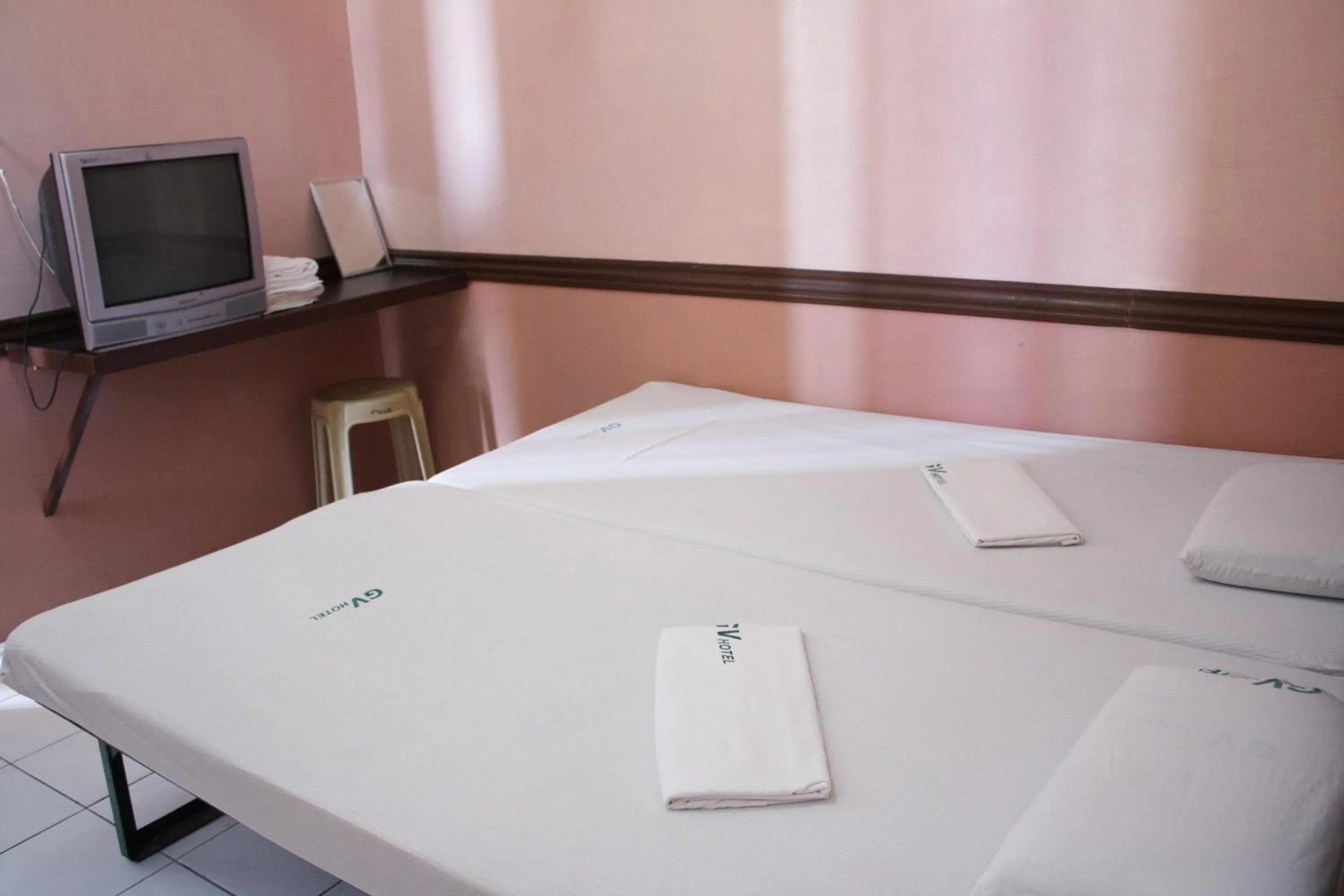 Bed in GV Hotel - Catarman