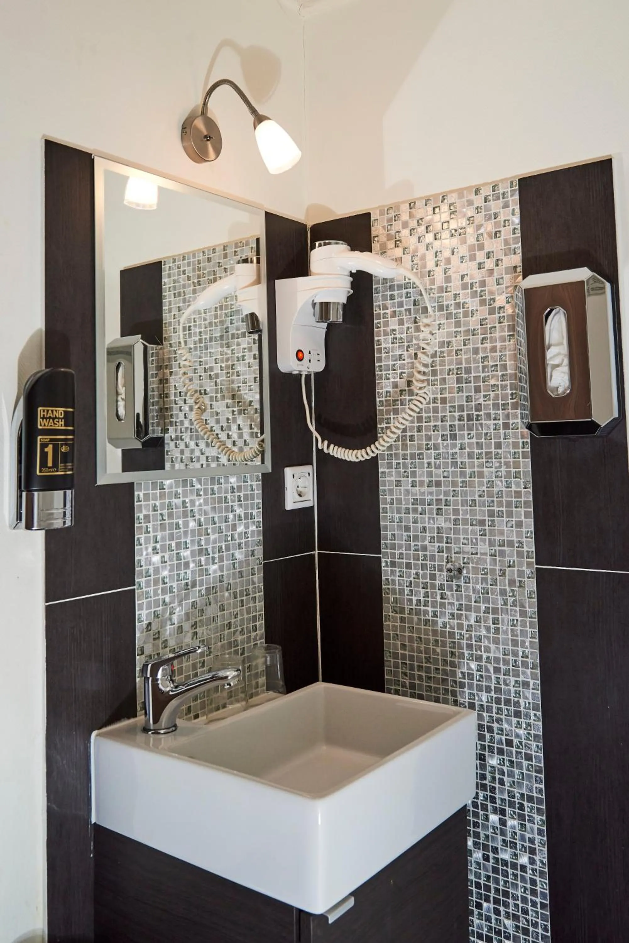 Bedroom in The Townhouse Hotel