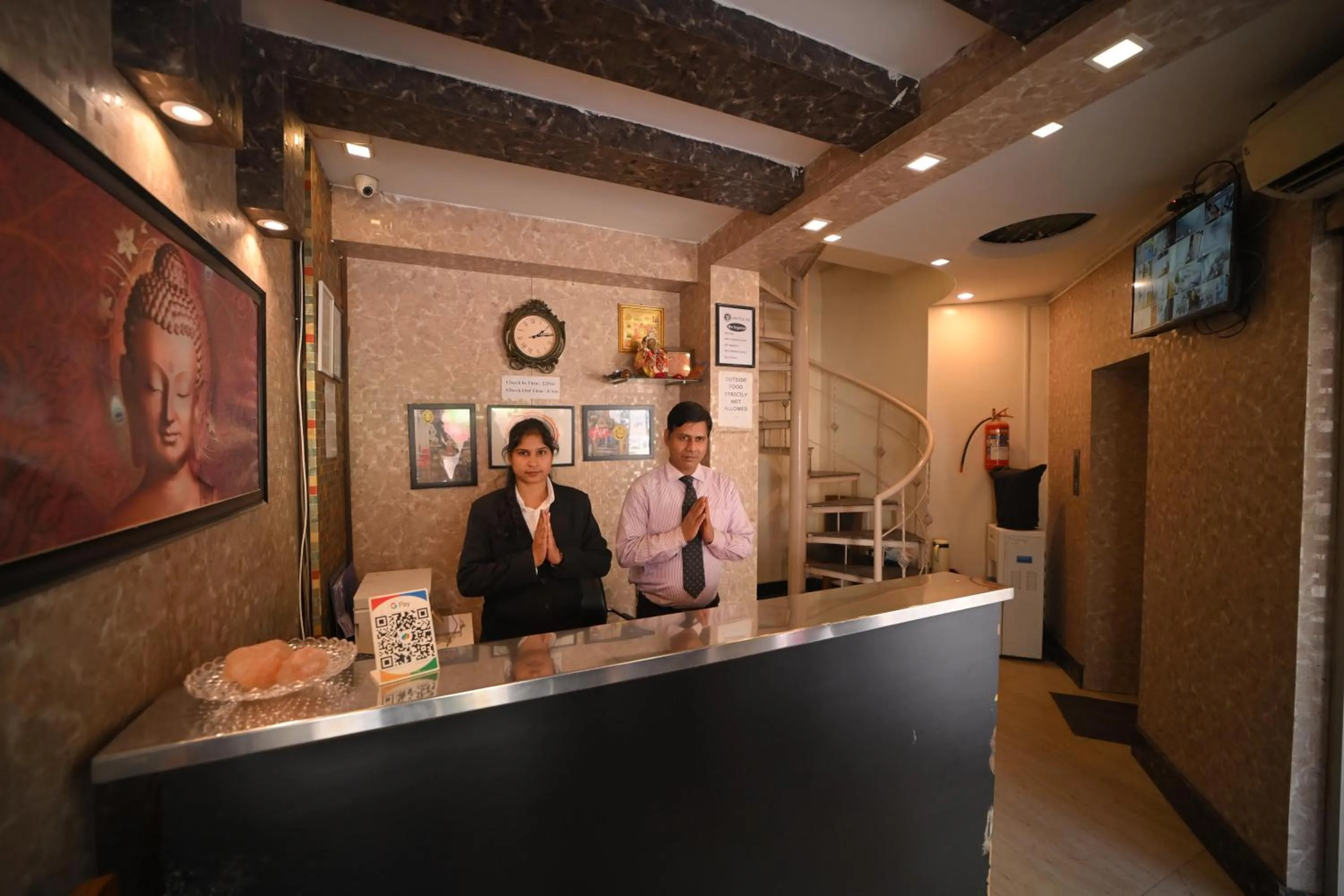 Text overlay in HOTEL UR