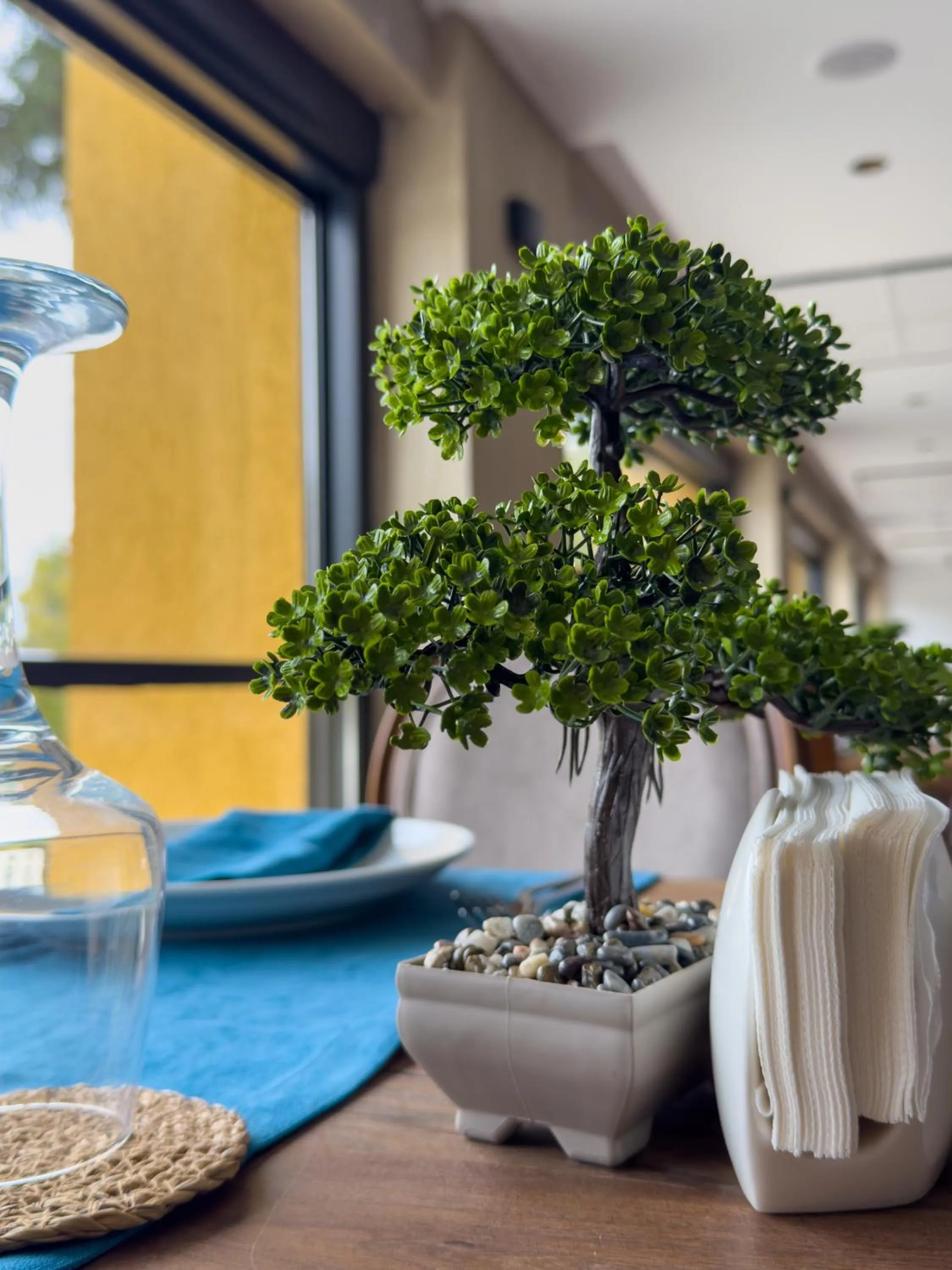 Restaurant/places to eat in Sera Lake Center Hotel