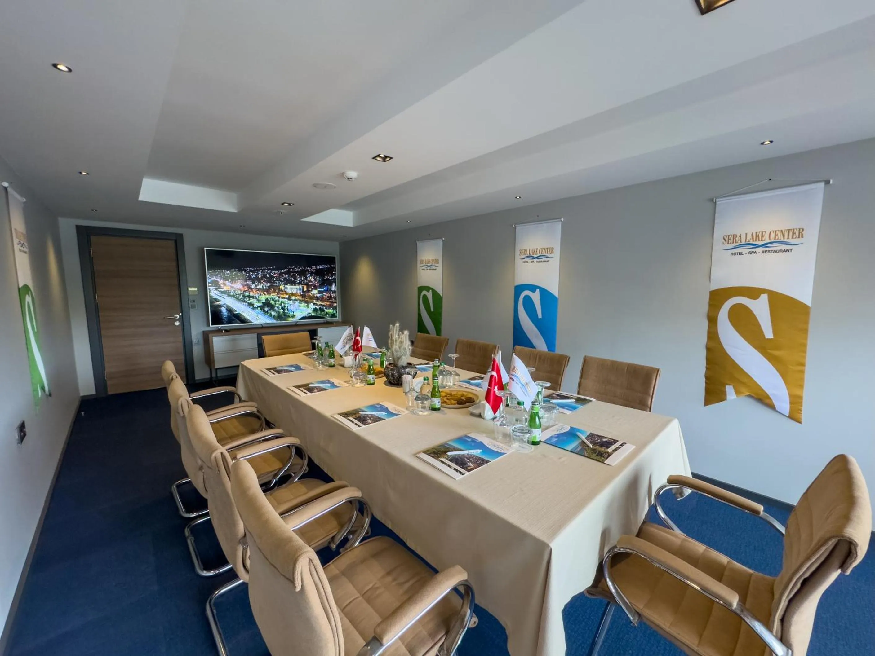 Seating area in Sera Lake Center Hotel