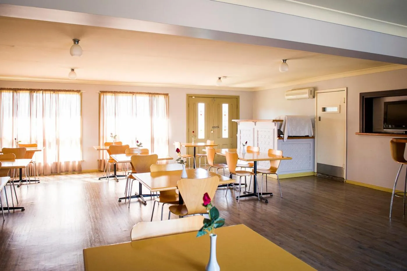 Continental breakfast in Cherry Blossom Motor Inn