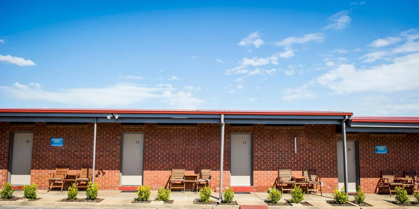Property building in Cherry Blossom Motor Inn