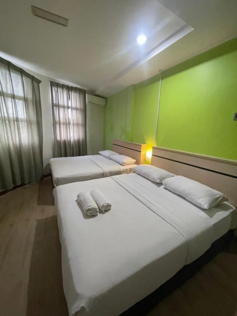 Bed in Merlin Hotel George Town Penang