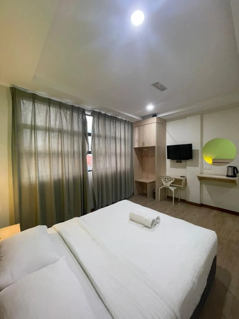 Bed in Merlin Hotel George Town Penang