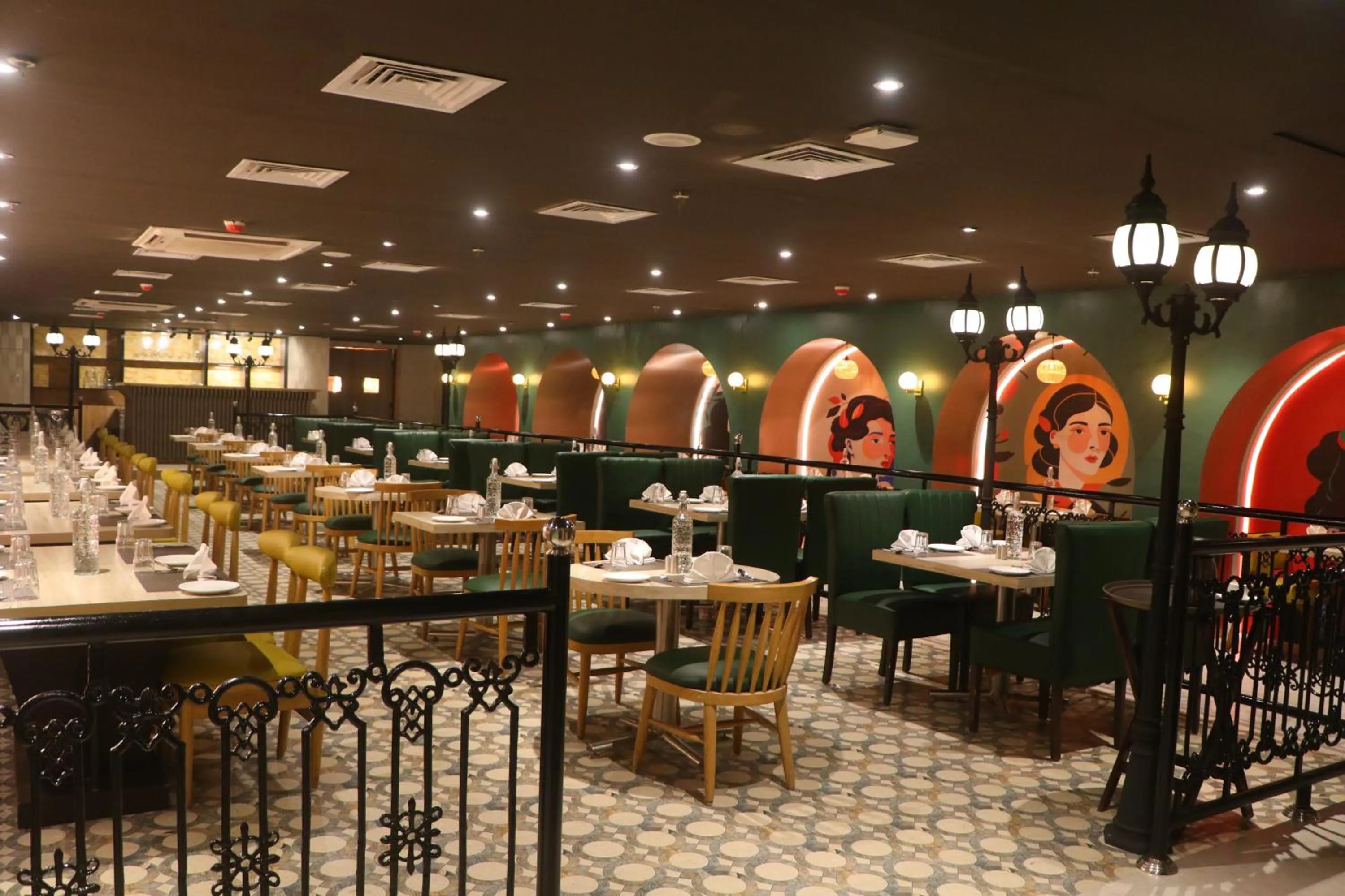 Restaurant/places to eat in SK Premium Park, World Square Mall