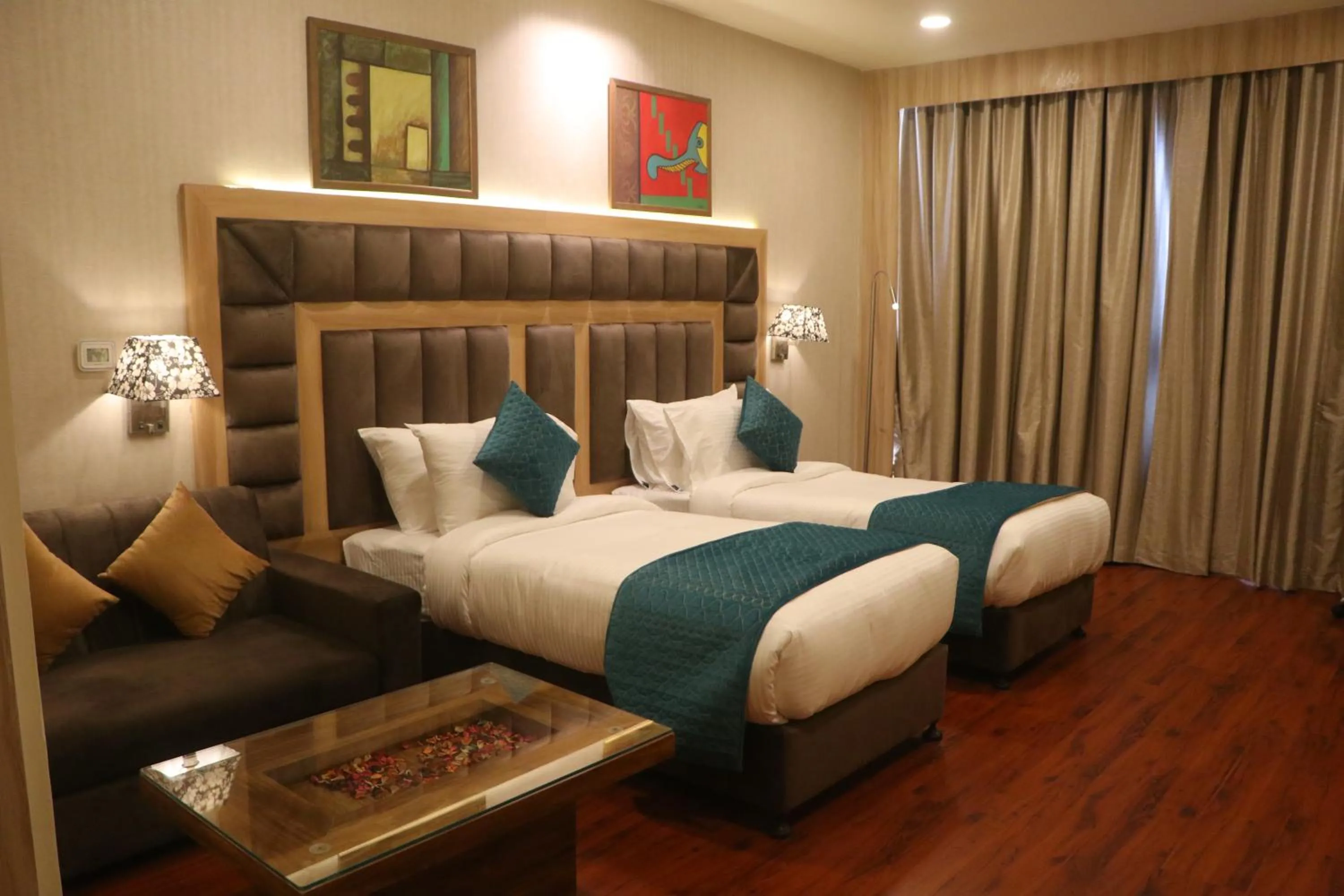Bed in SK Premium Park, World Square Mall