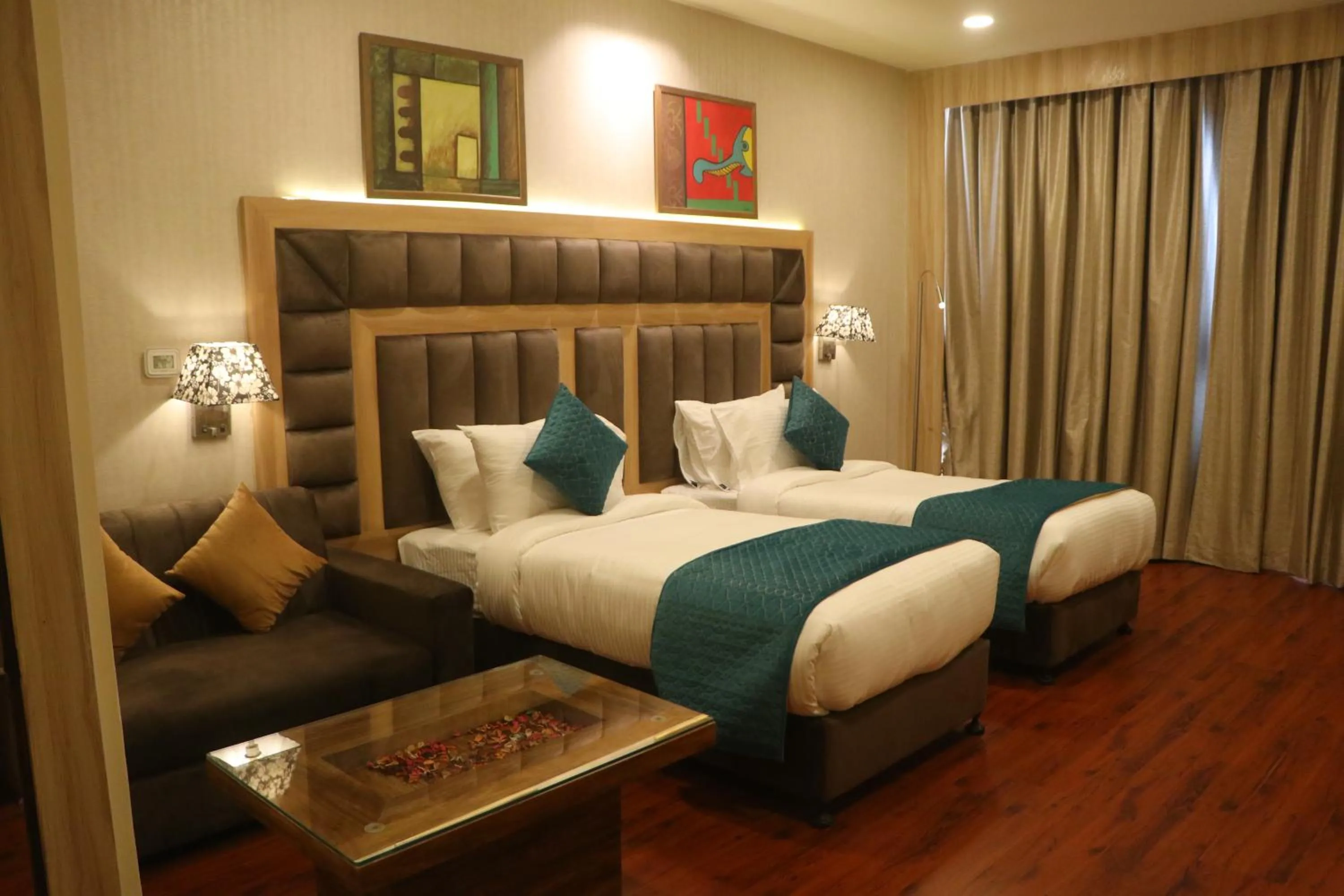 Bed in SK Premium Park, World Square Mall