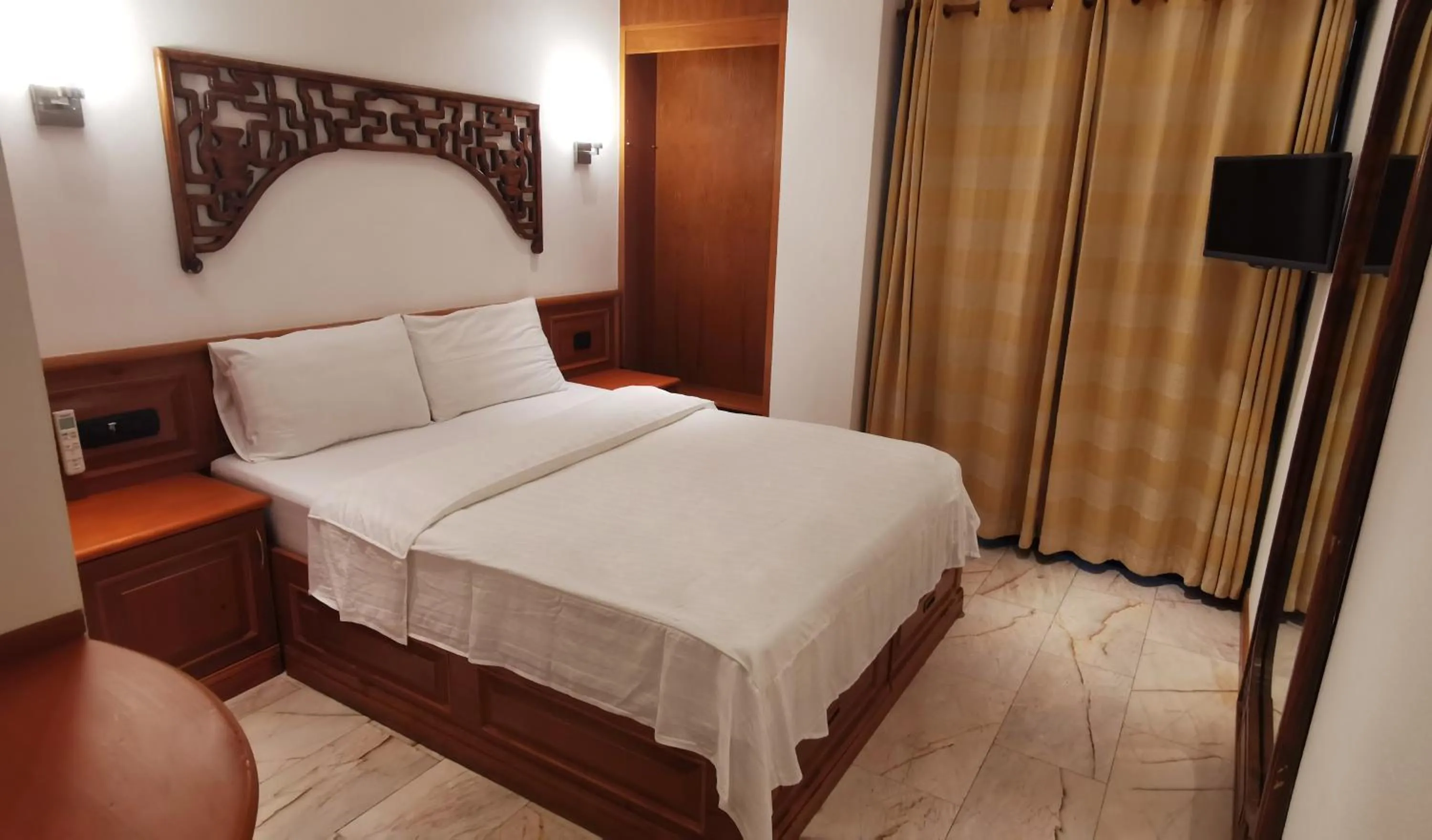 Bed in Max Residence