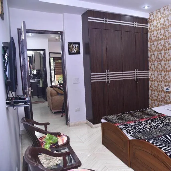 Stay Royal Bed & Breakfast