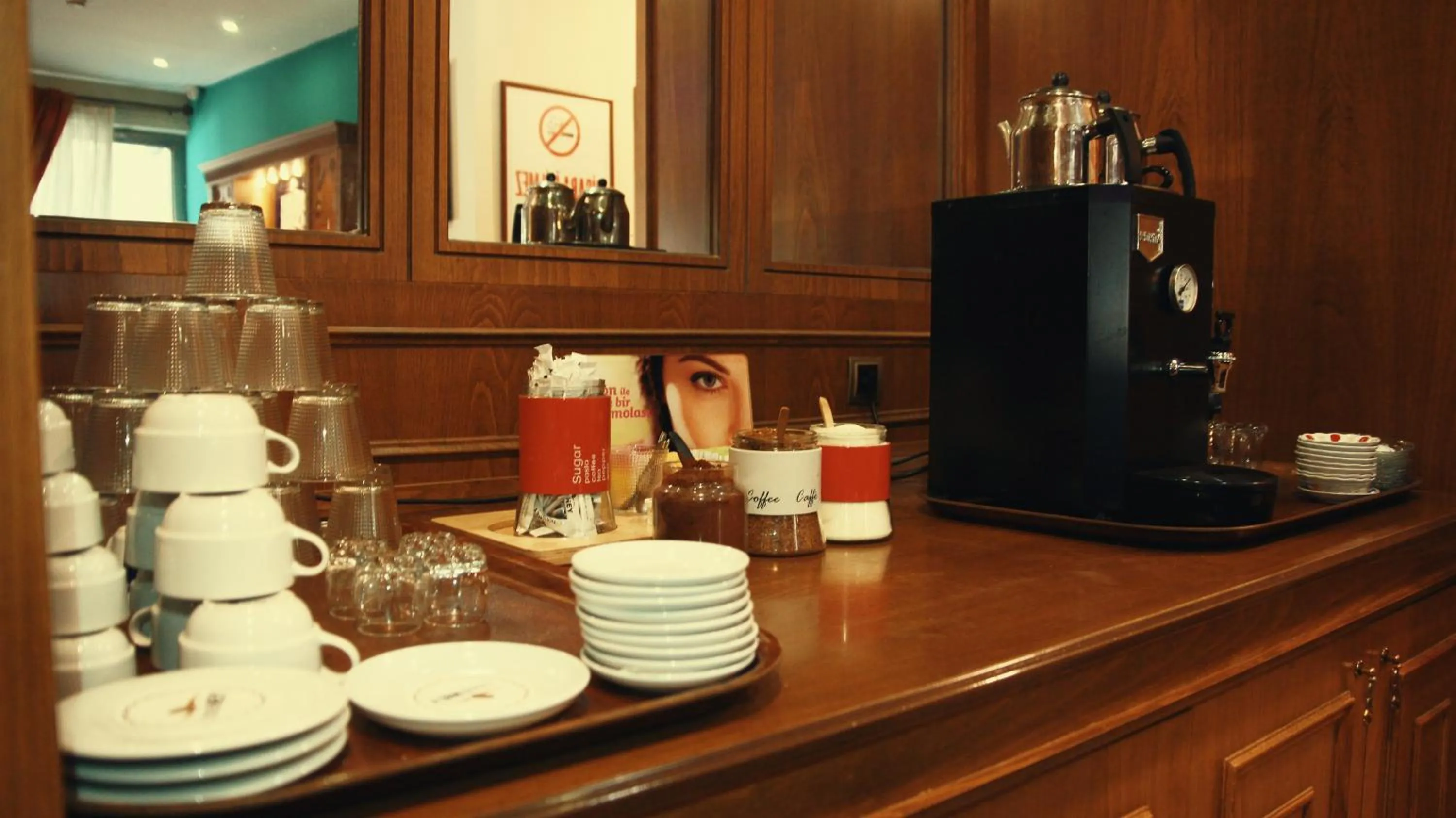Coffee/tea facilities in Hotel Ney