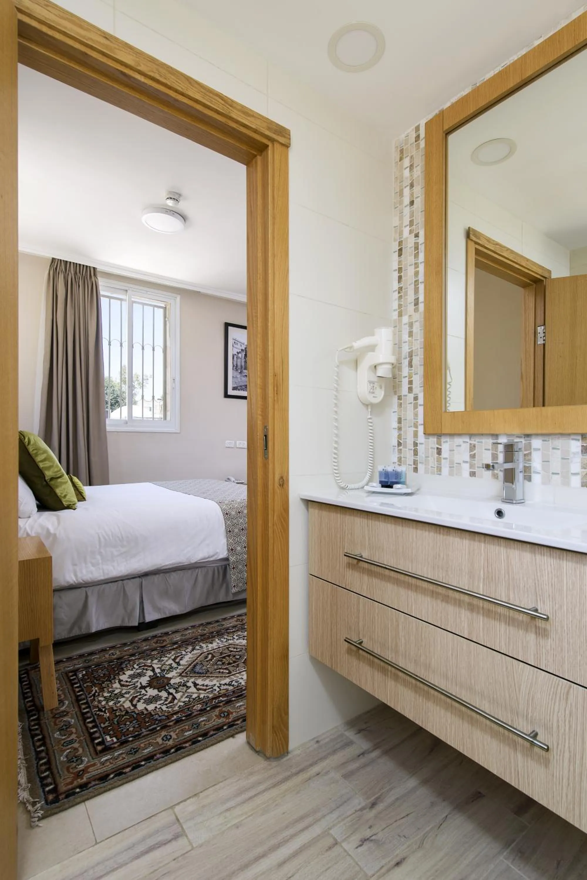Bathroom, Bed in The Sephardic House Hotel in The Jewish Quarter