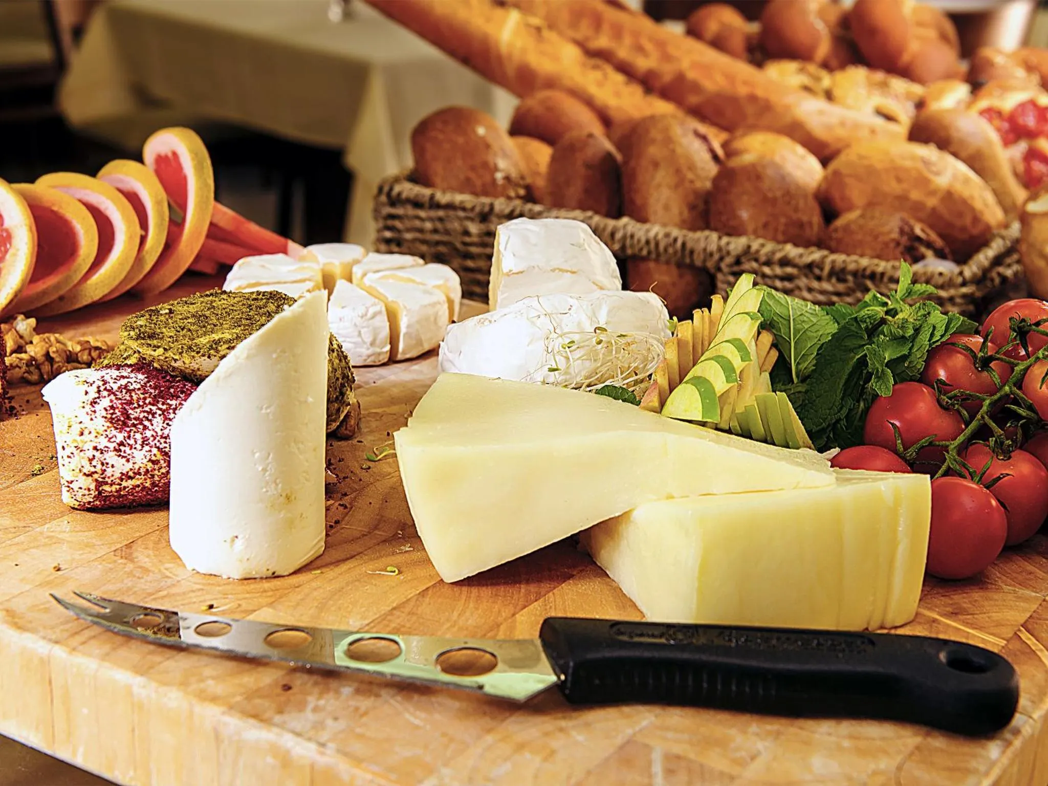 Food and drinks in The Sephardic House Hotel in The Jewish Quarter