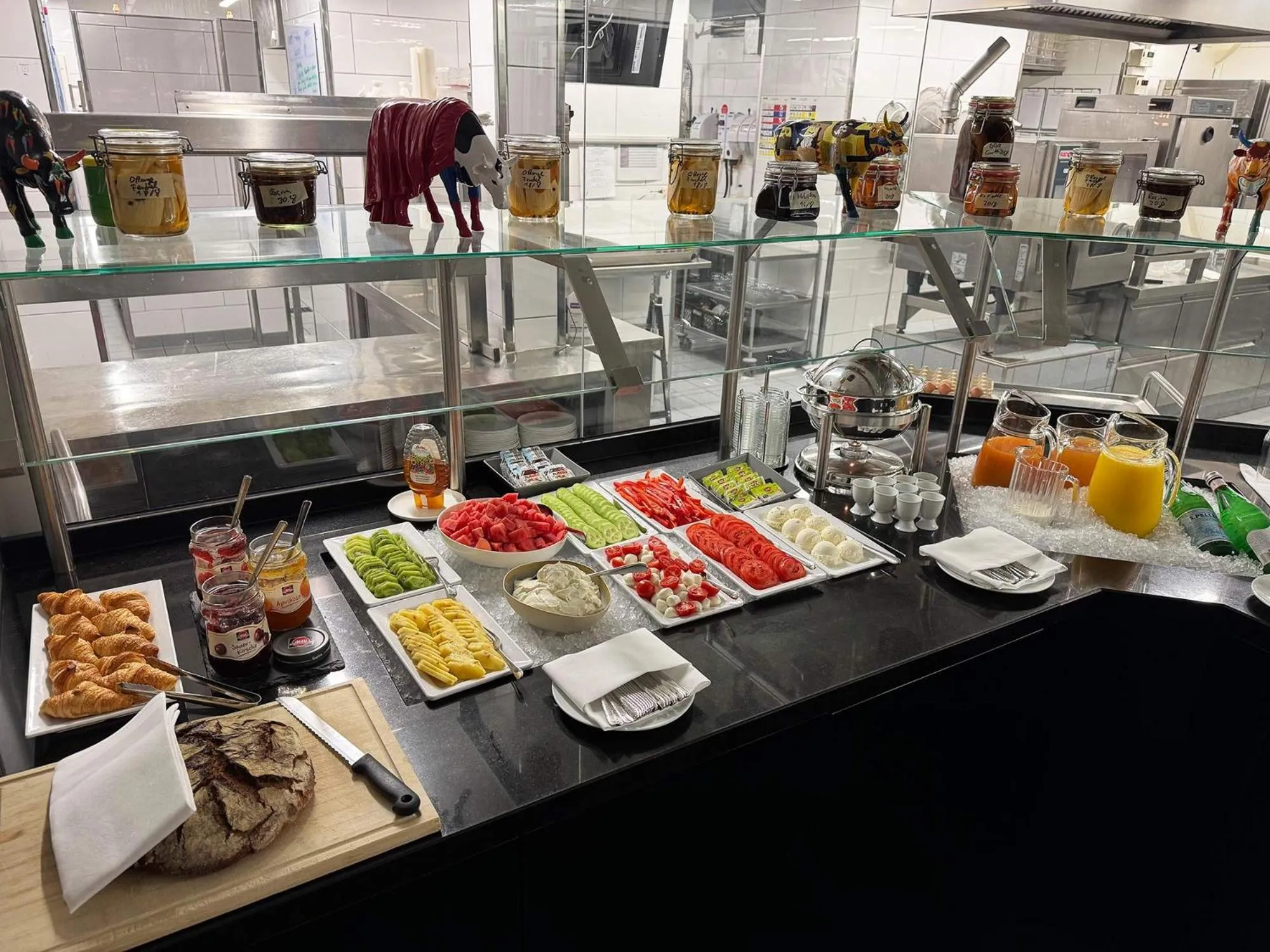 Buffet breakfast in Hotel im Haus zur Hanse