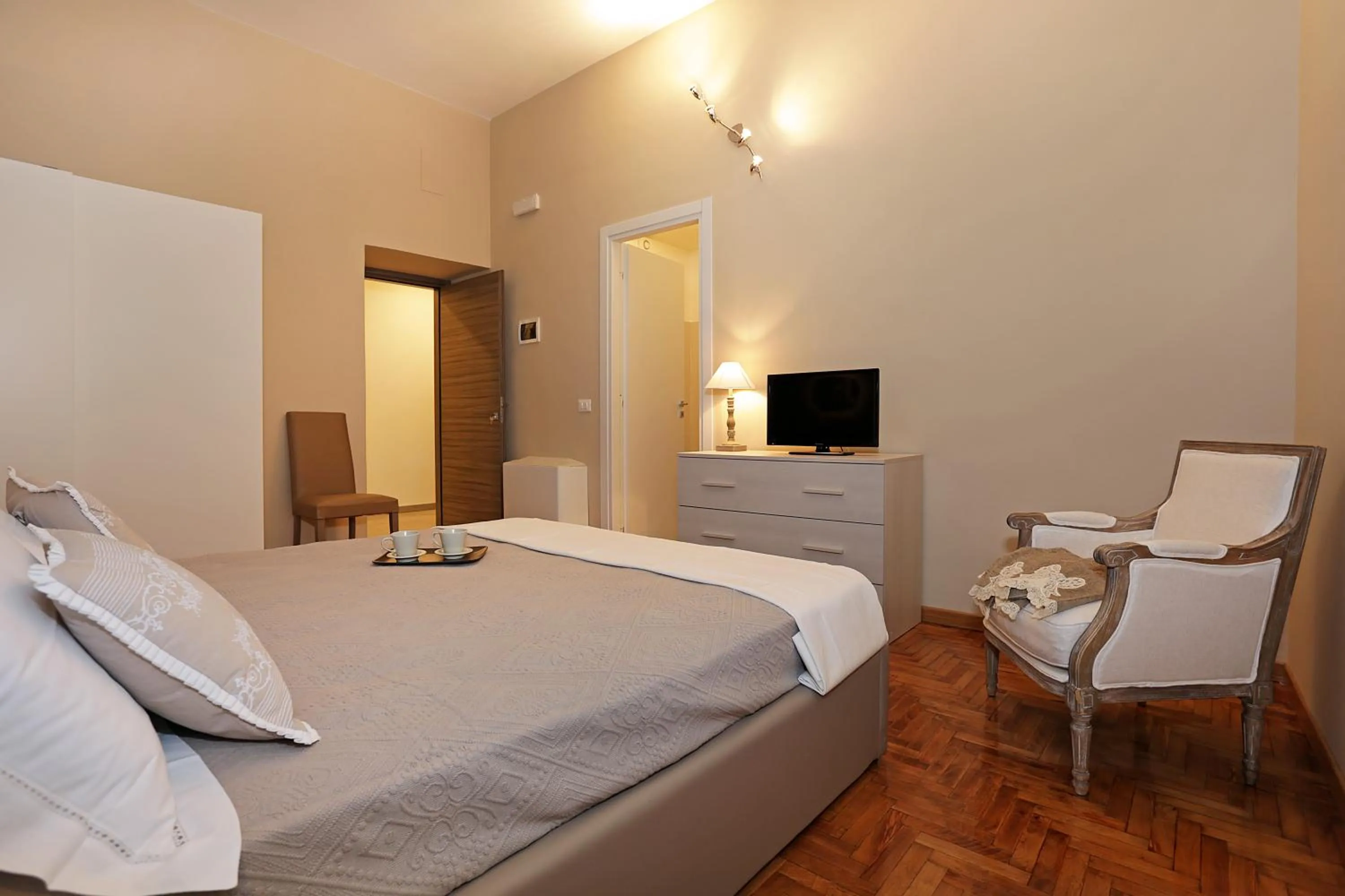 Bedroom, Bed in San Vito Suites