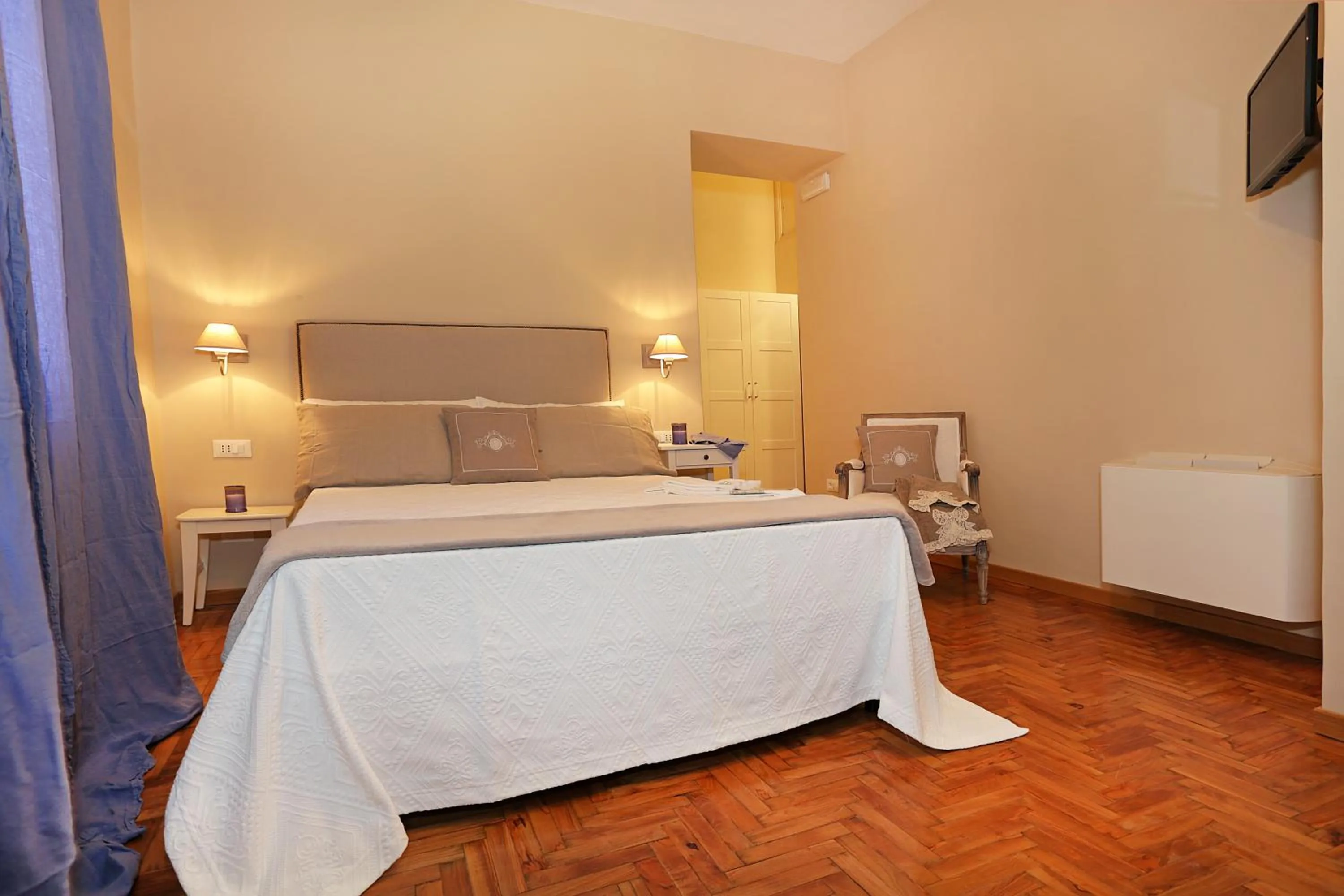 Bedroom, Bed in San Vito Suites