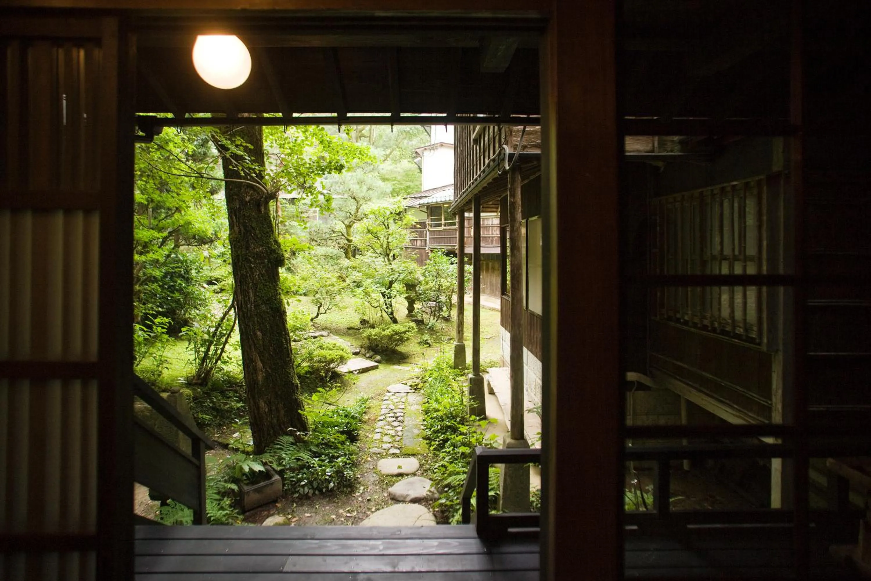 Facade/entrance in Motoyu Ishiya