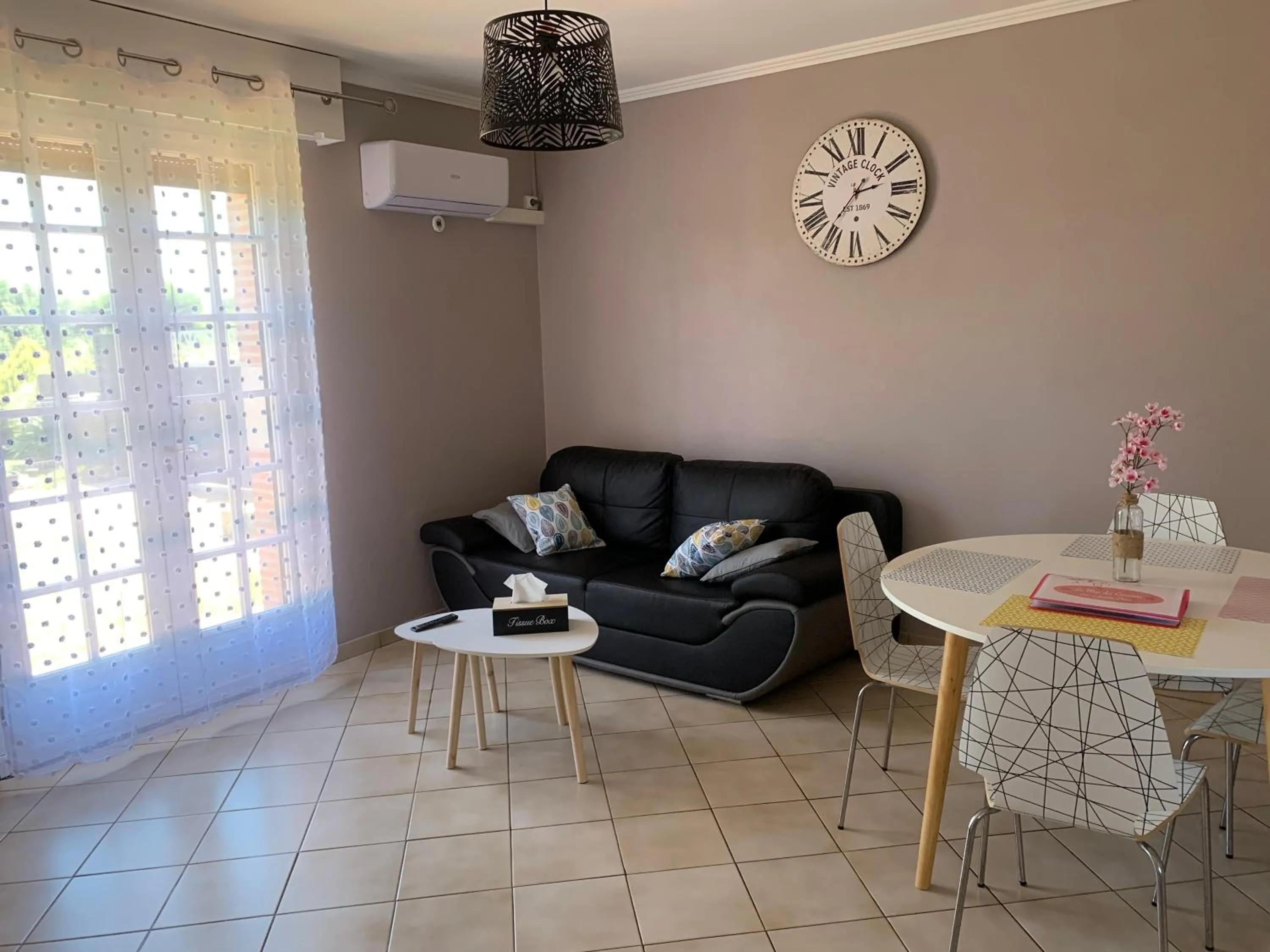 Apartment with Garden View in le mas des cerisiers le temple sur lot