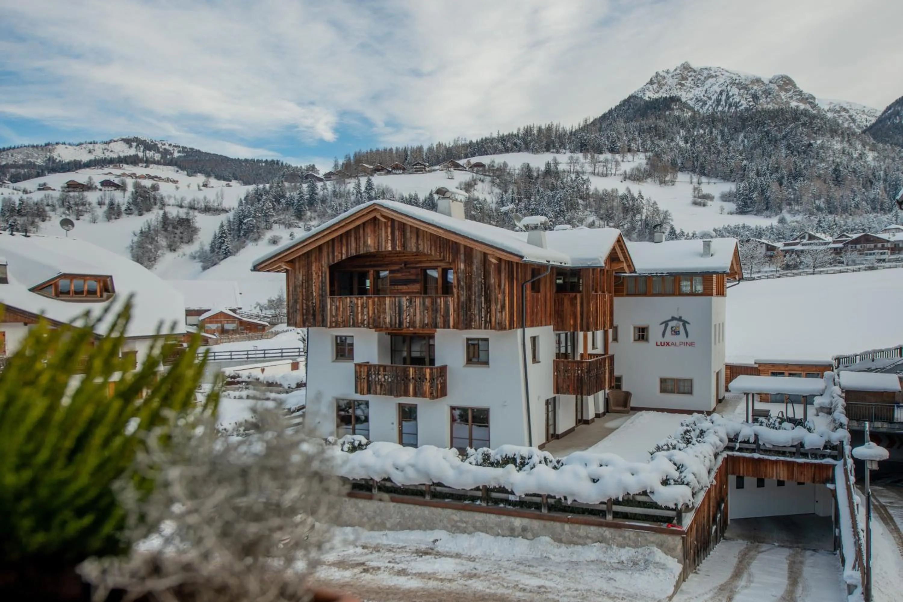 Property building in Mountainlodge Luxalpine