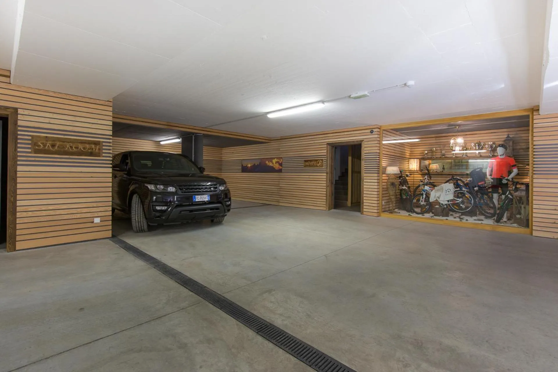 Parking in Mountainlodge Luxalpine