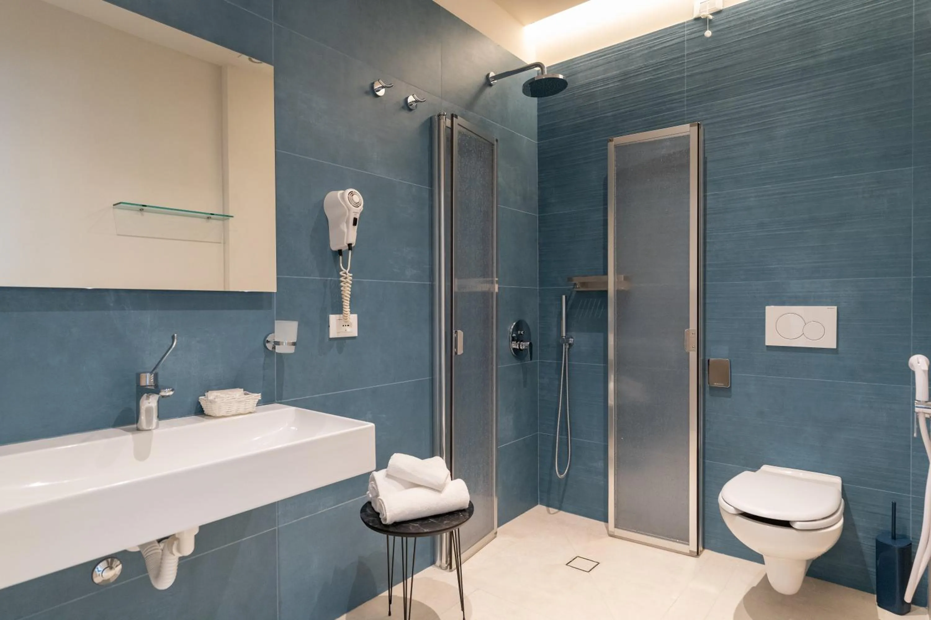 Shower in Miomar Beach Hotel