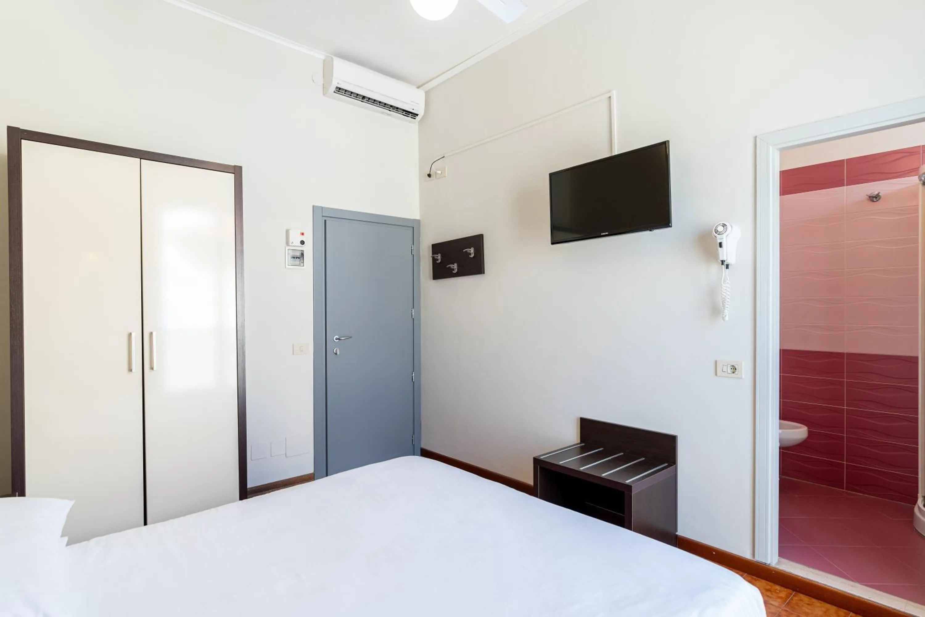Bedroom, Bed in Miomar Beach Hotel
