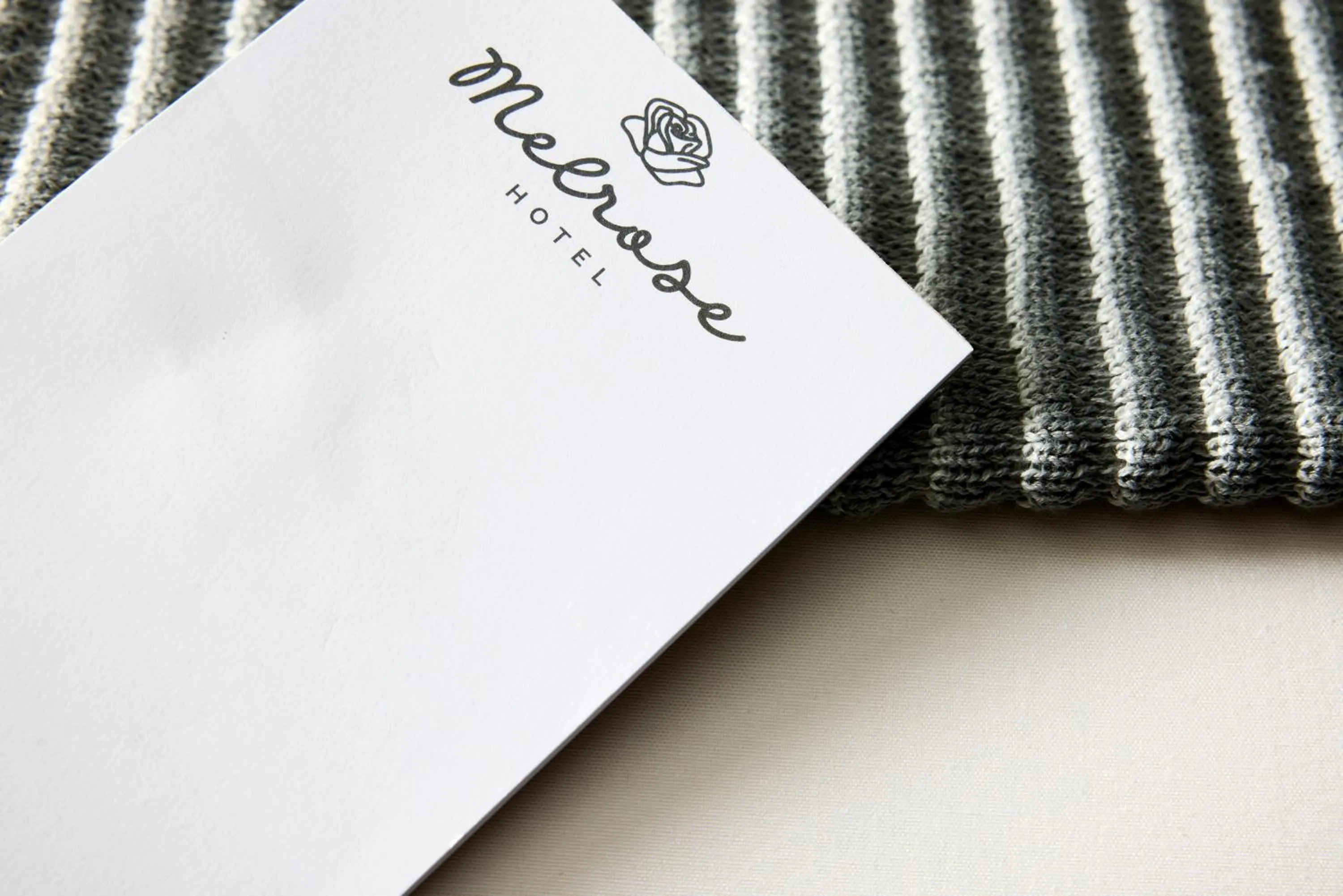 Logo/Certificate/Sign in The Melrose Hotel