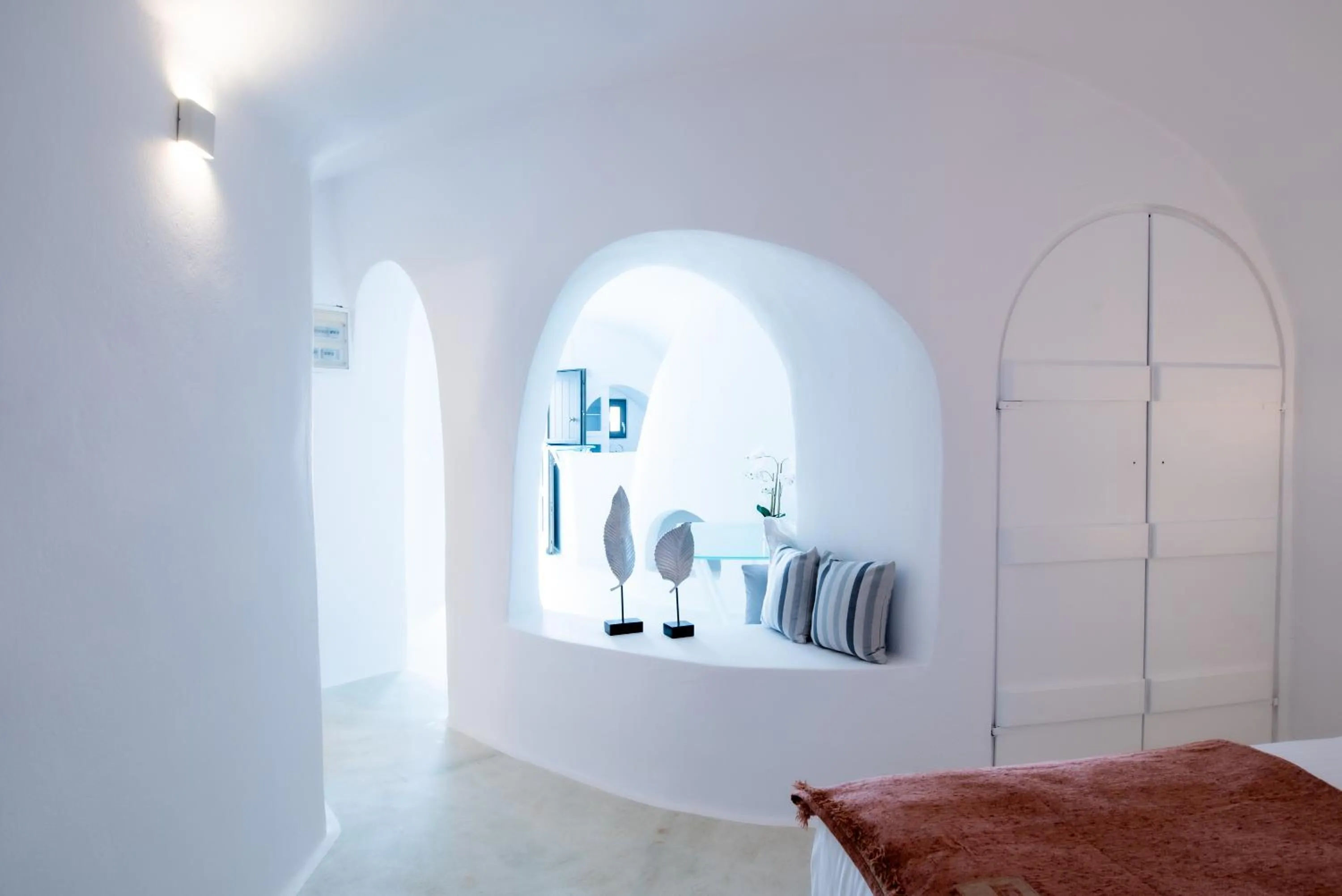 Bedroom, Bed in Heavens Edge