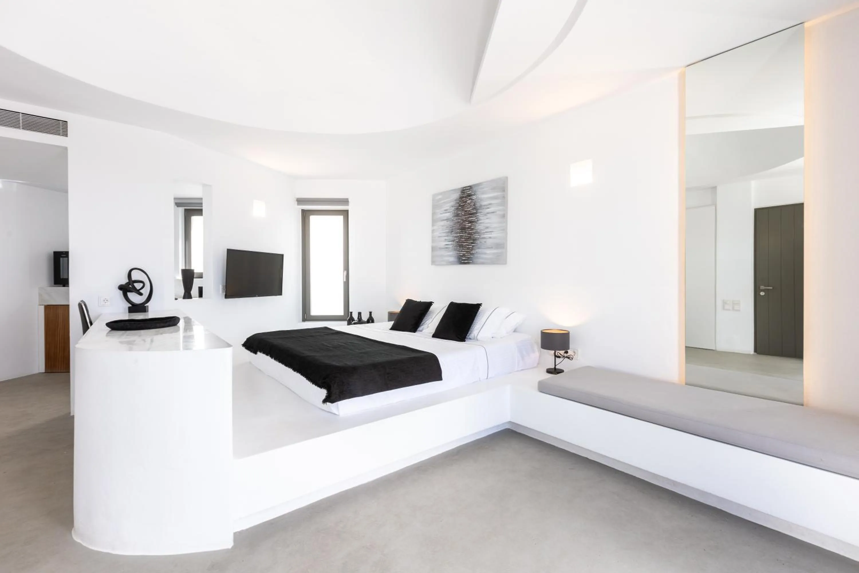 Bedroom, Bed in Heavens Edge