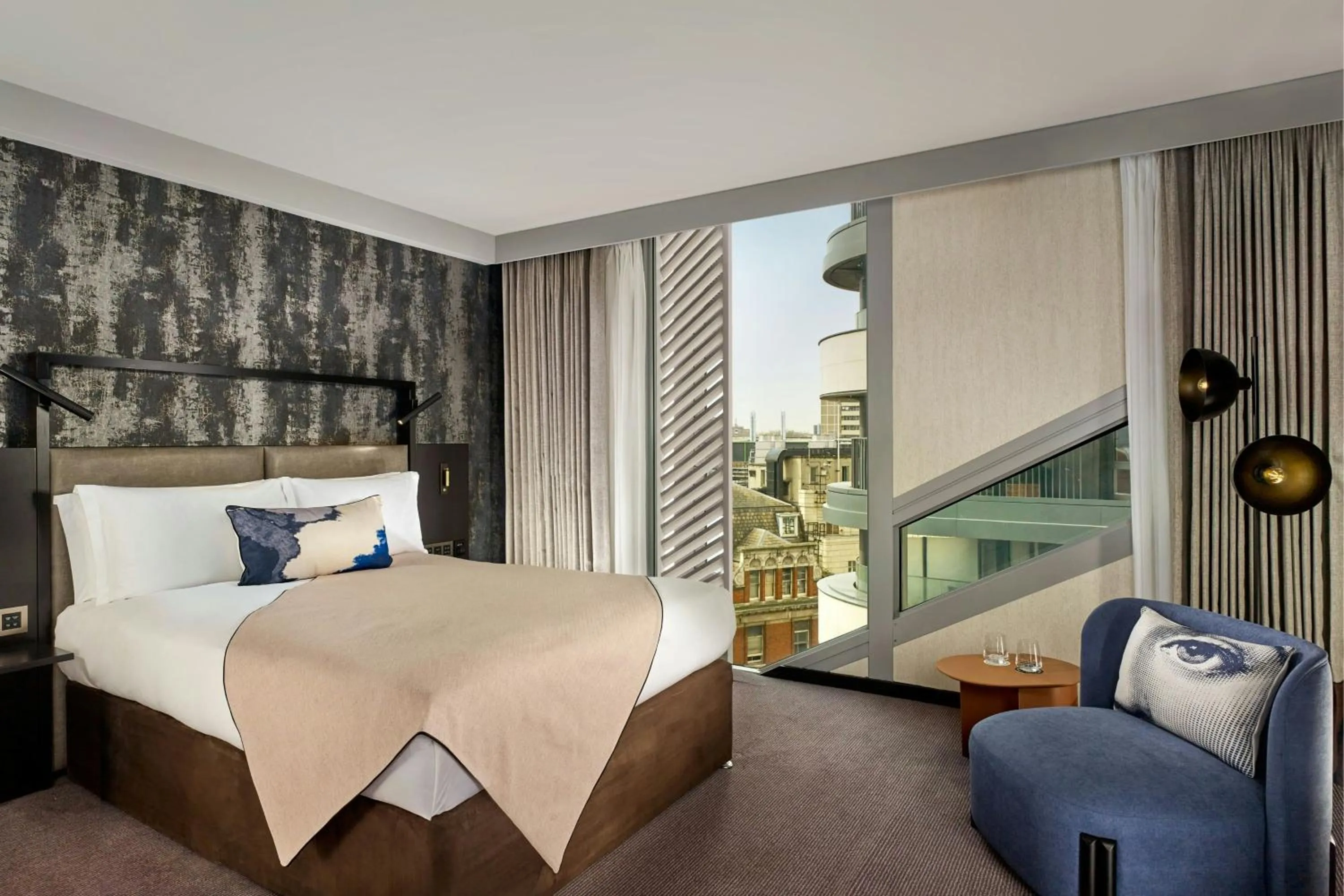 Photo of the whole room, Bed in Montcalm East, Autograph Collection