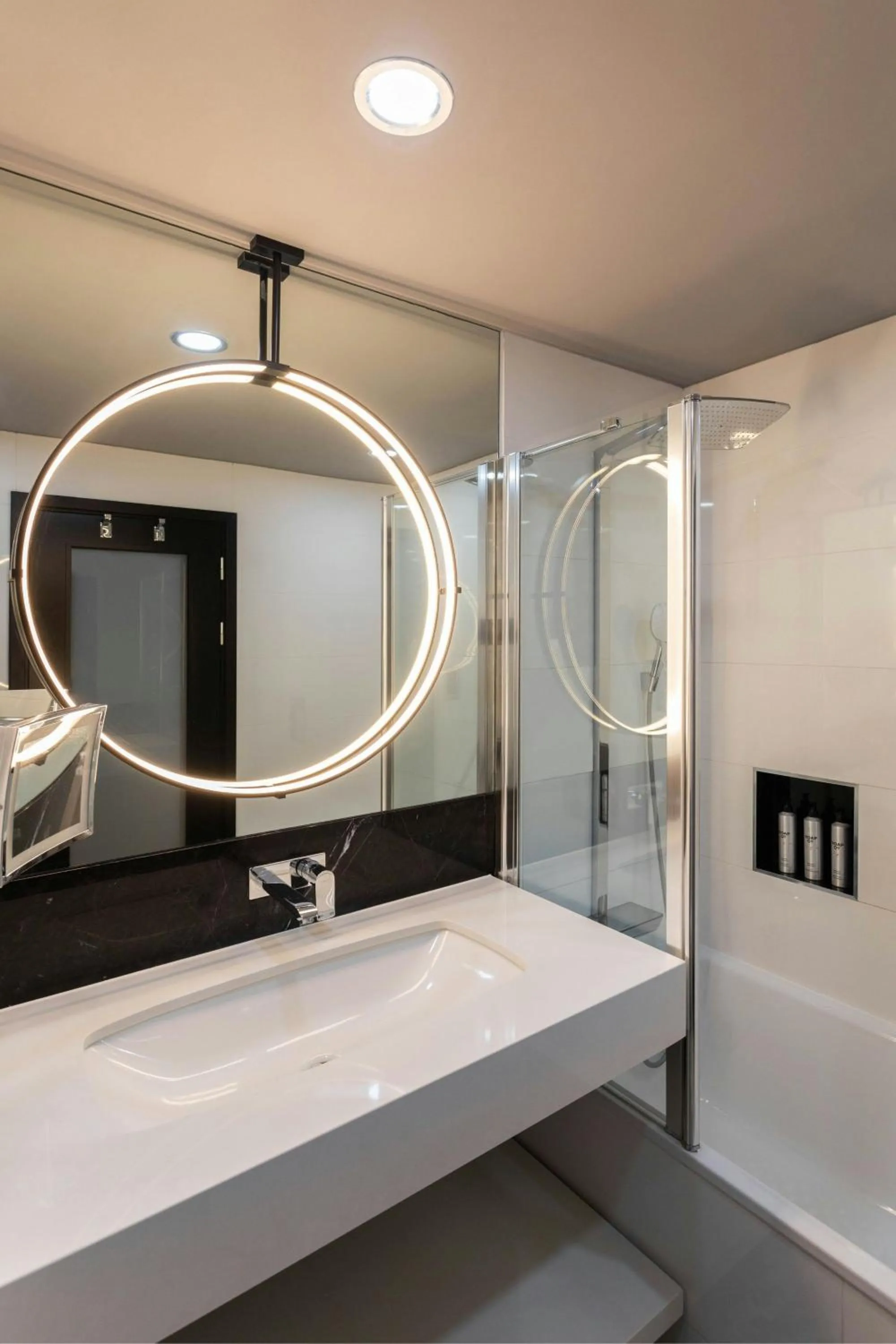 Bathroom in Montcalm East, Autograph Collection