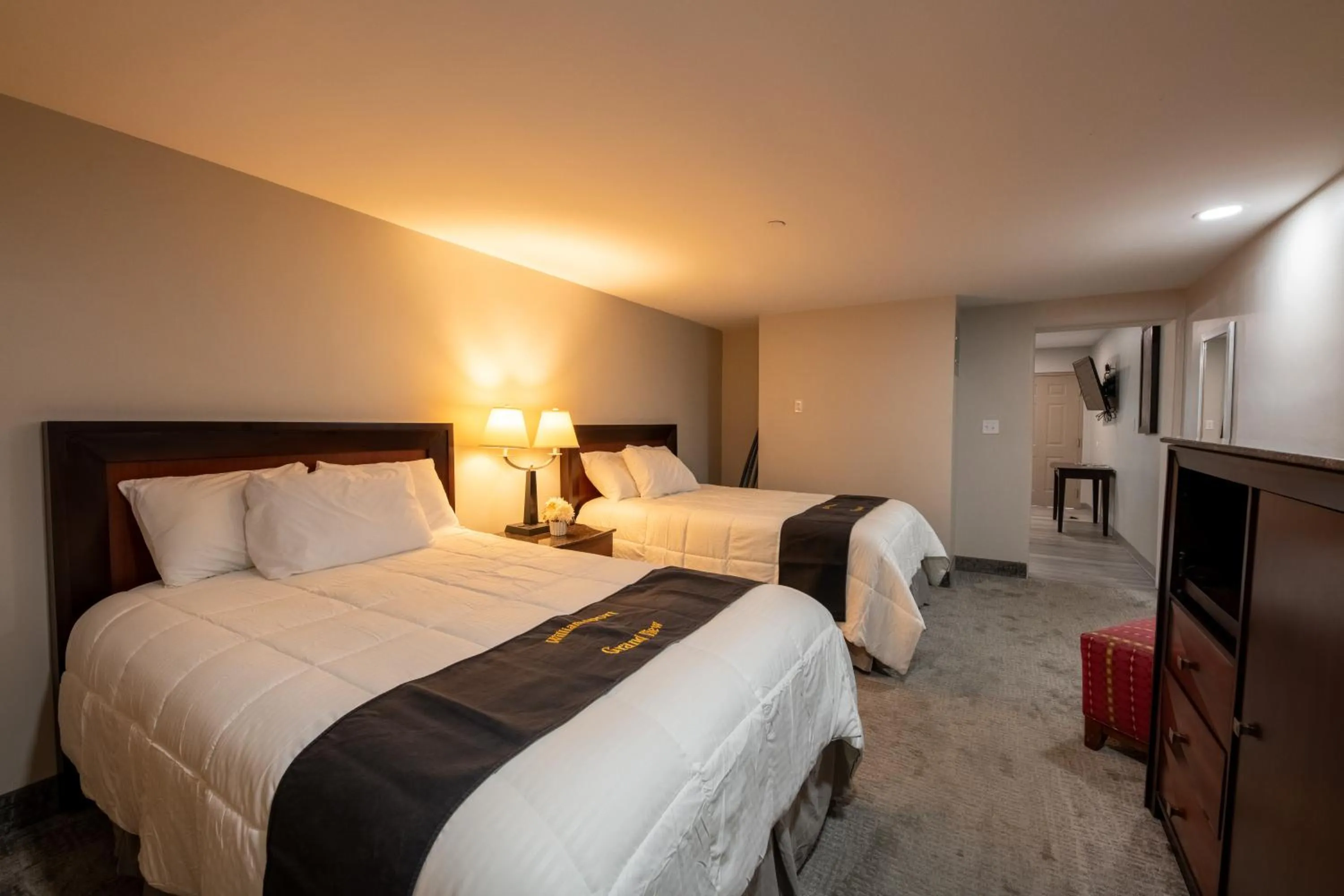 Bedroom, Bed in Lock Haven Grandview Hotel