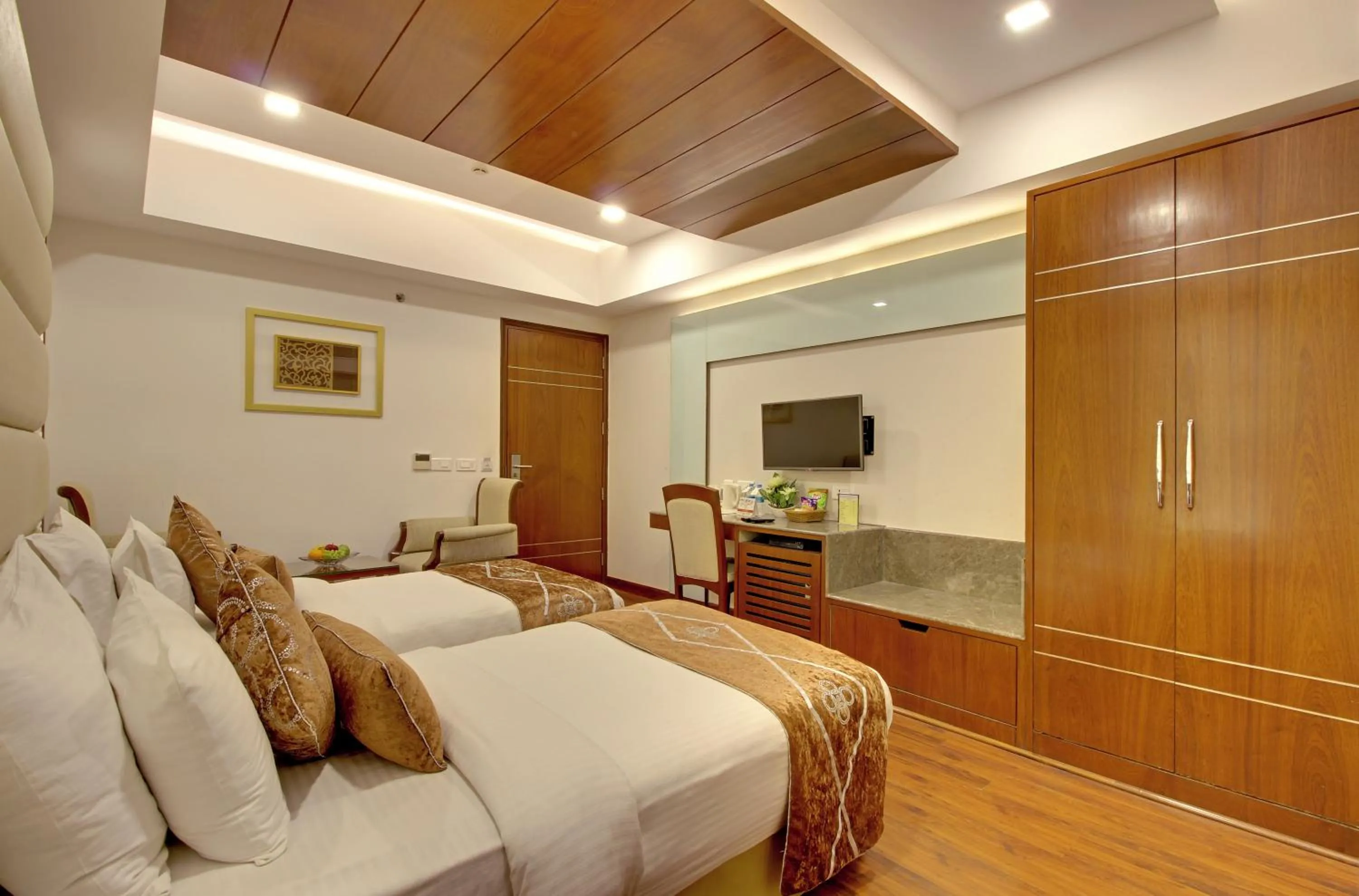 Photo of the whole room in Hotel Swaran Palace