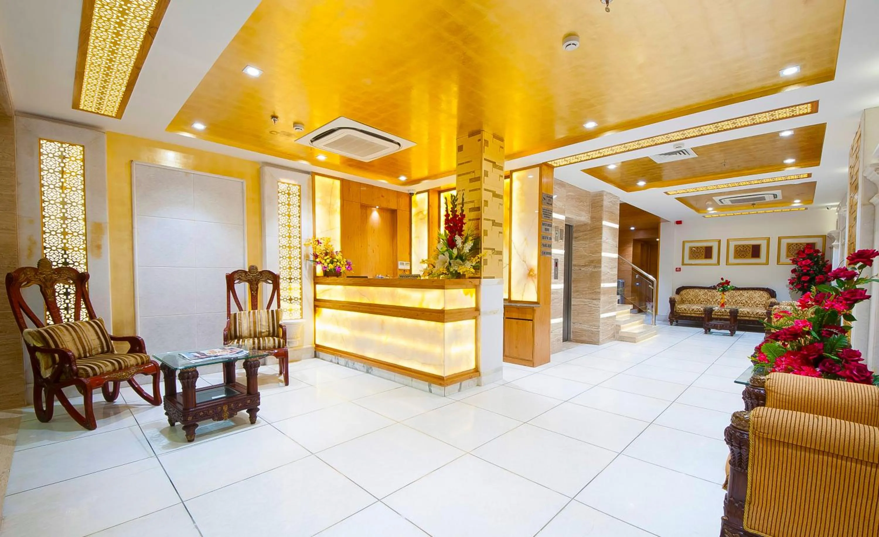 Lobby or reception in Hotel Swaran Palace
