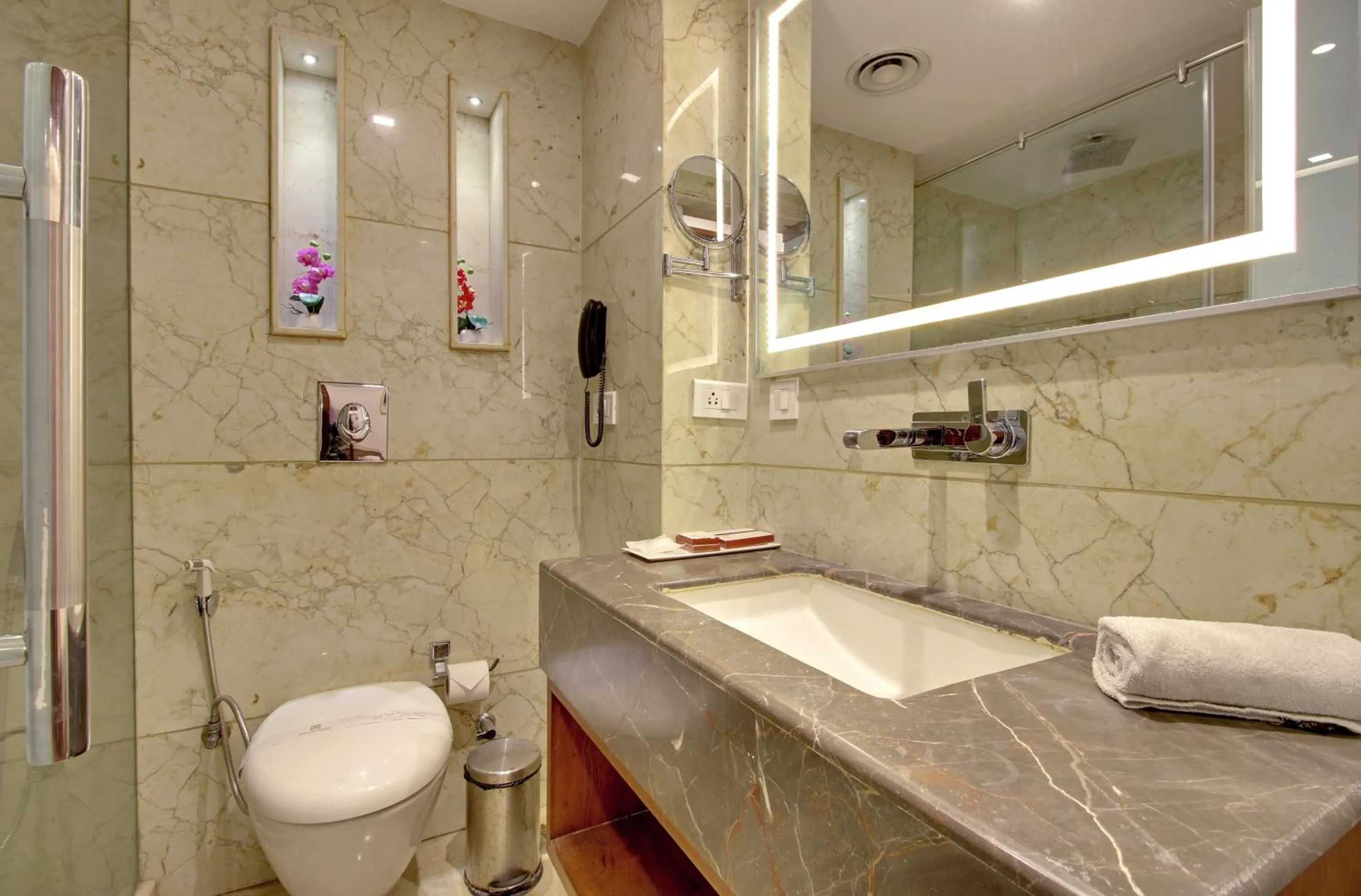 Bathroom in Hotel Swaran Palace
