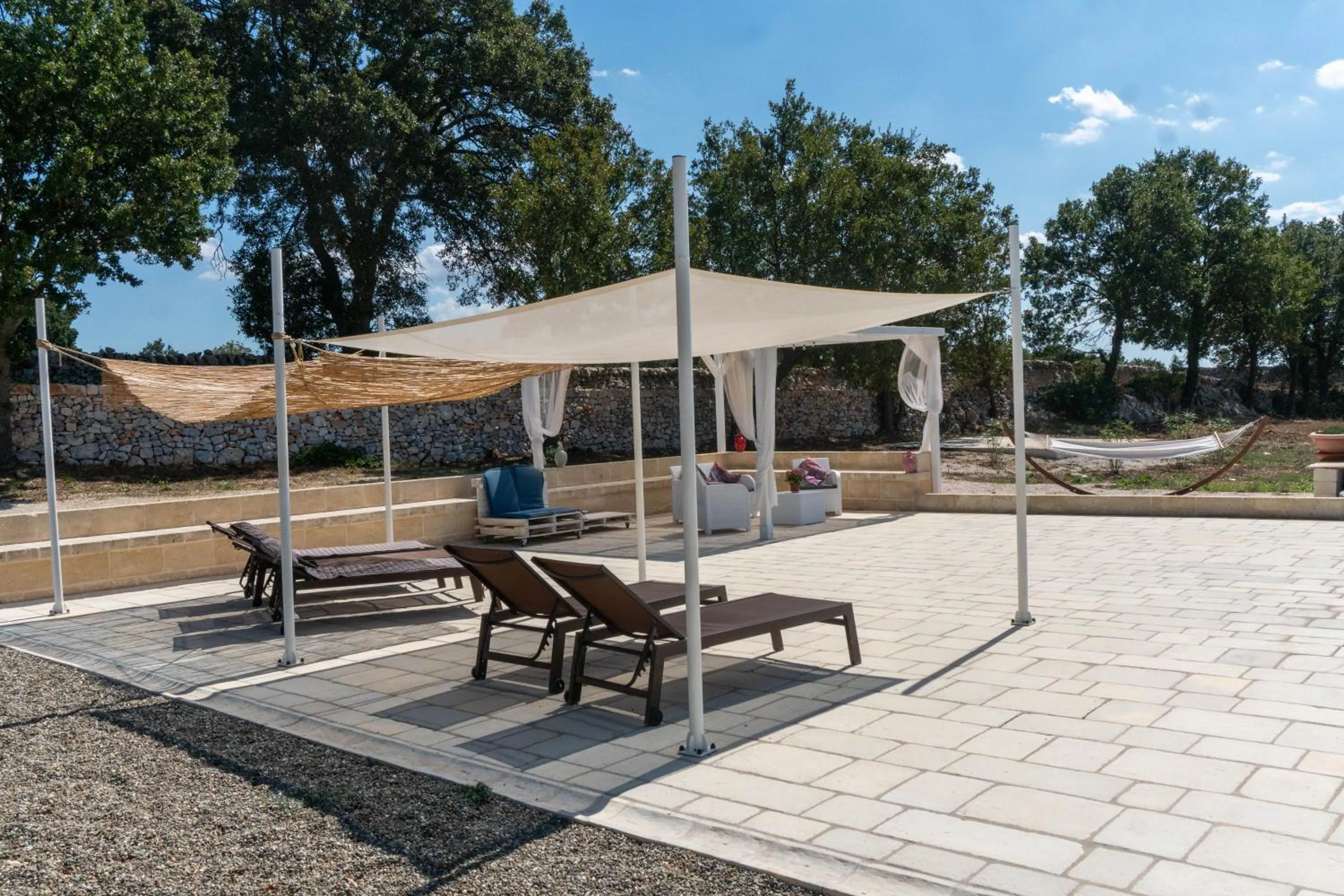 sunbed in Trullo Dimora Podere Papilio
